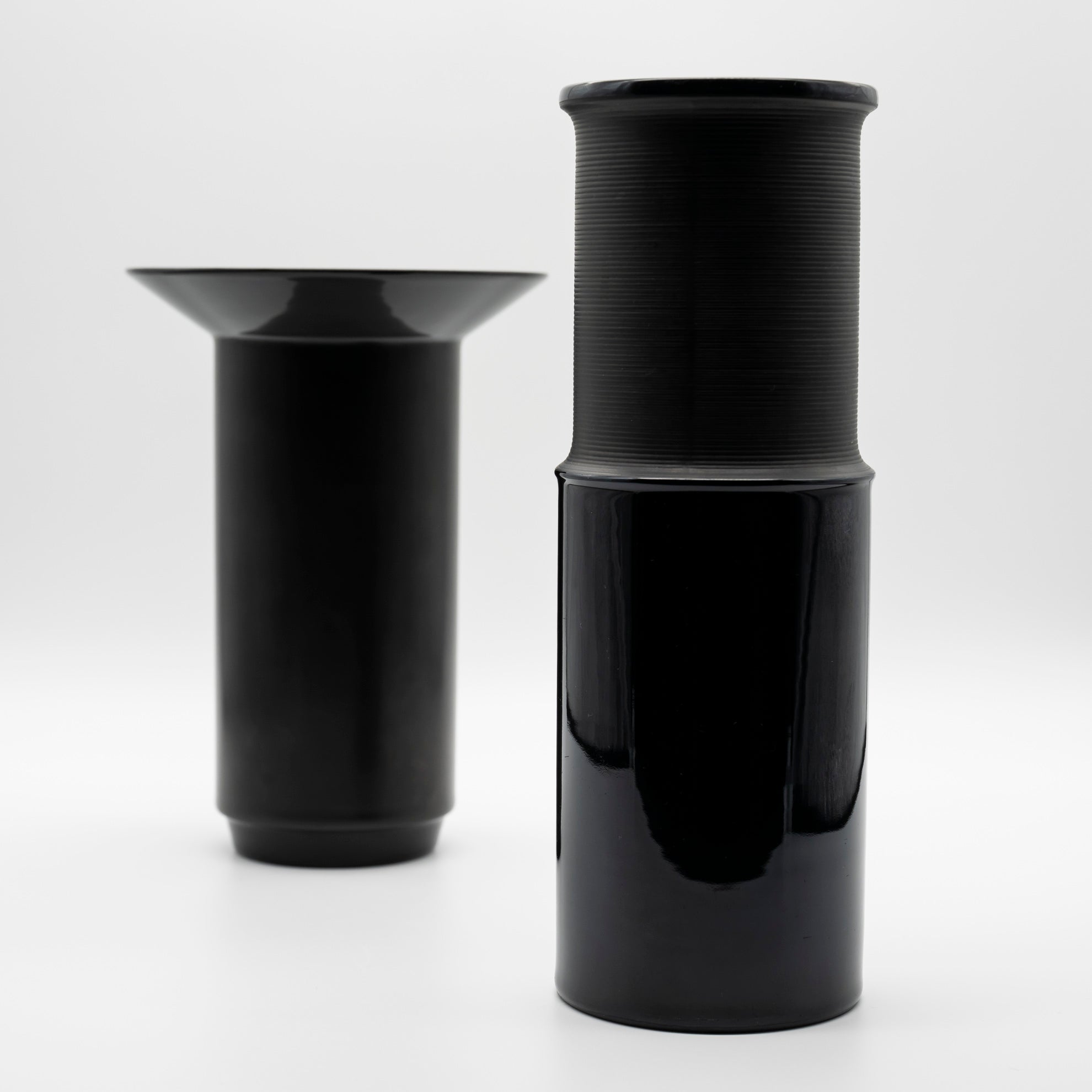 Porcelaine Noire Vase Duo - Jan van der Vaart & Tapio Wirkkala for Rosenthal, 1980s
