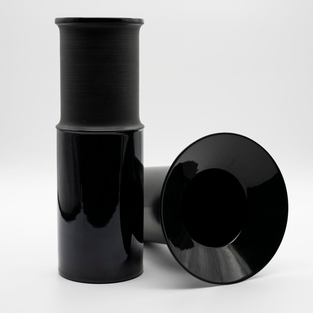 Porcelaine Noire Vase Duo - Jan van der Vaart & Tapio Wirkkala for Rosenthal, 1980s