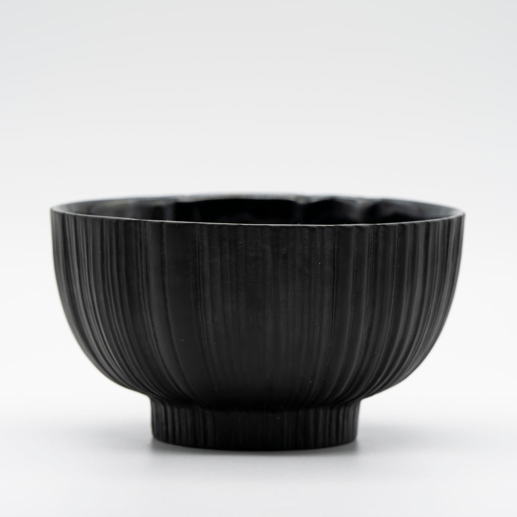Plissée Porcelaine Noire Bowl – Martin Freyer for Rosenthal, 1970s