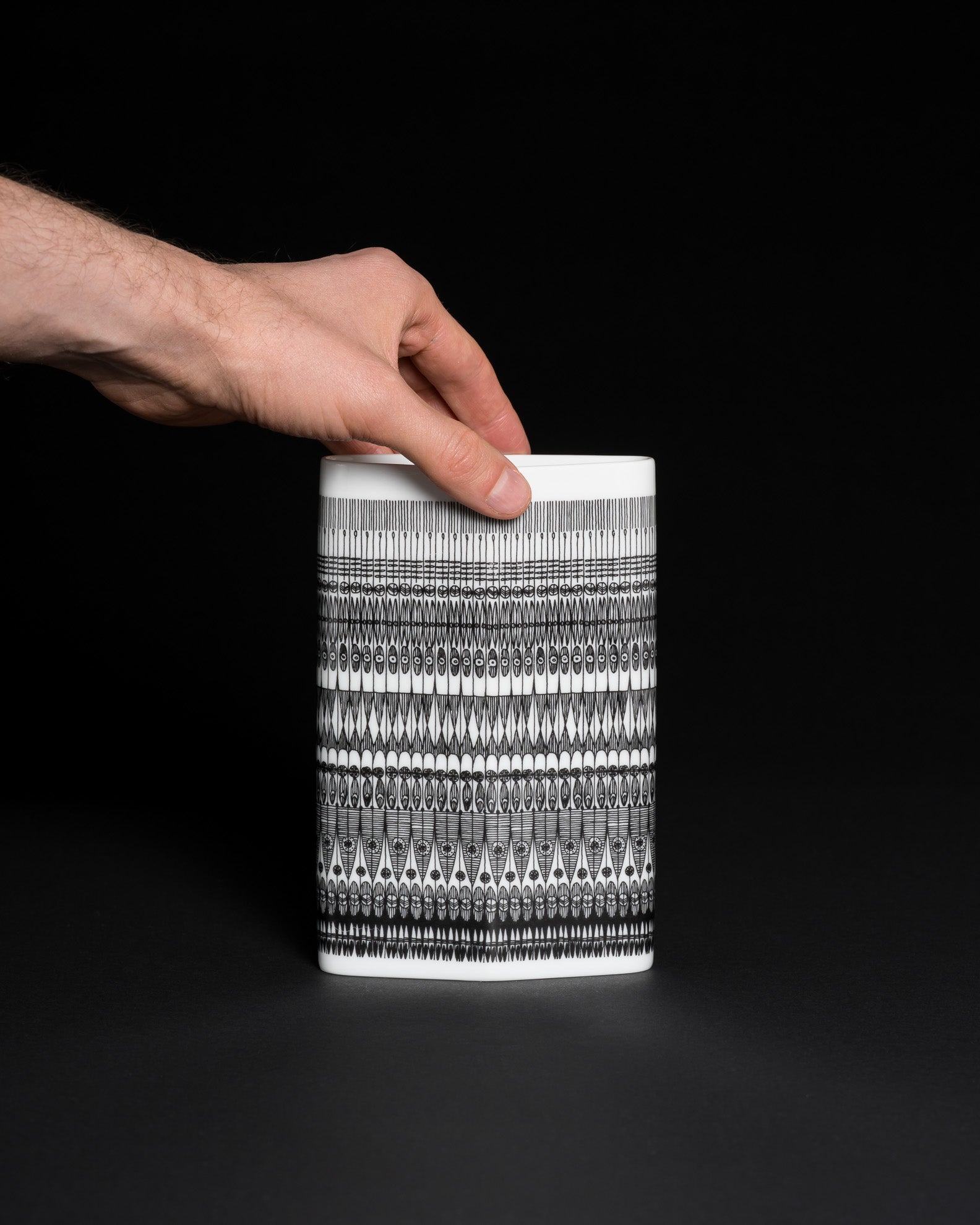 Contrasting Porcelain Vase Duo – Tapio Wirkkala, Alain Le Foll and Hans Theo Baumann for Rosenthal, 1970s–1980s