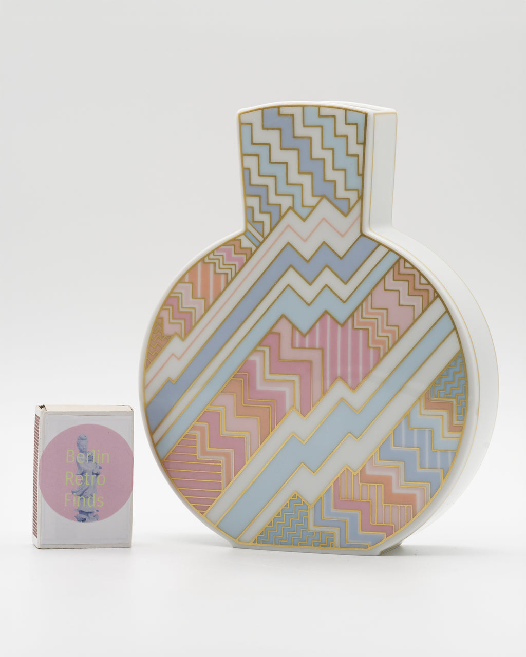 "Silhouette" Porcelain Vase  in Kelim décor – Rosemonde Nairac for Rosenthal, 1980s