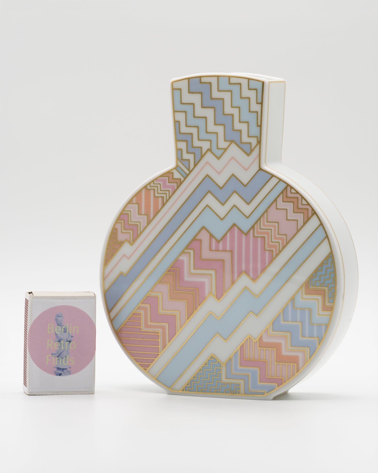 "Silhouette" Porcelain Vase  in Kelim décor – Rosemonde Nairac for Rosenthal, 1980s