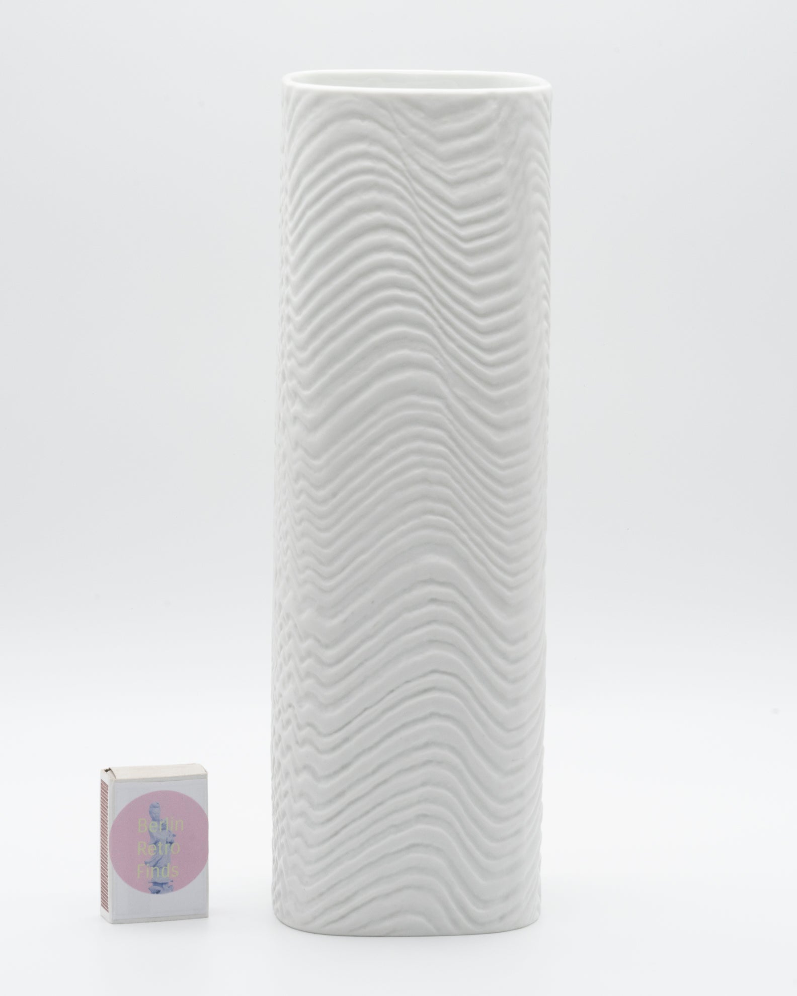 White Bisque Vase “Wave” – Martin Freyer for Rosenthal, 1960s-1970s