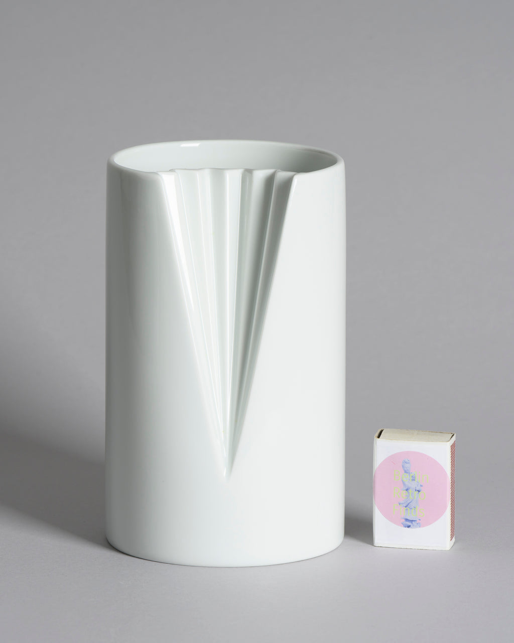 Plissée Porcelain Vase Duo – Ambrogio Pozzi for Rosenthal, 1985