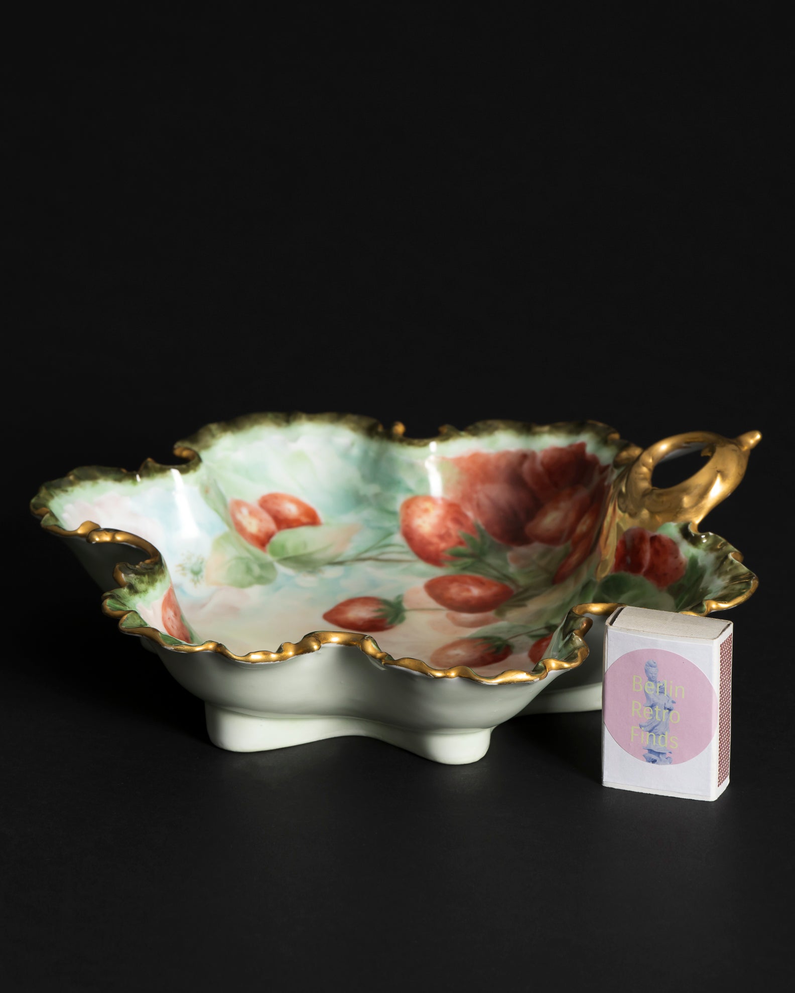 Porcelain Berry Bowl “Monbijou Strawberries” – Rosenthal, ca. 1900
