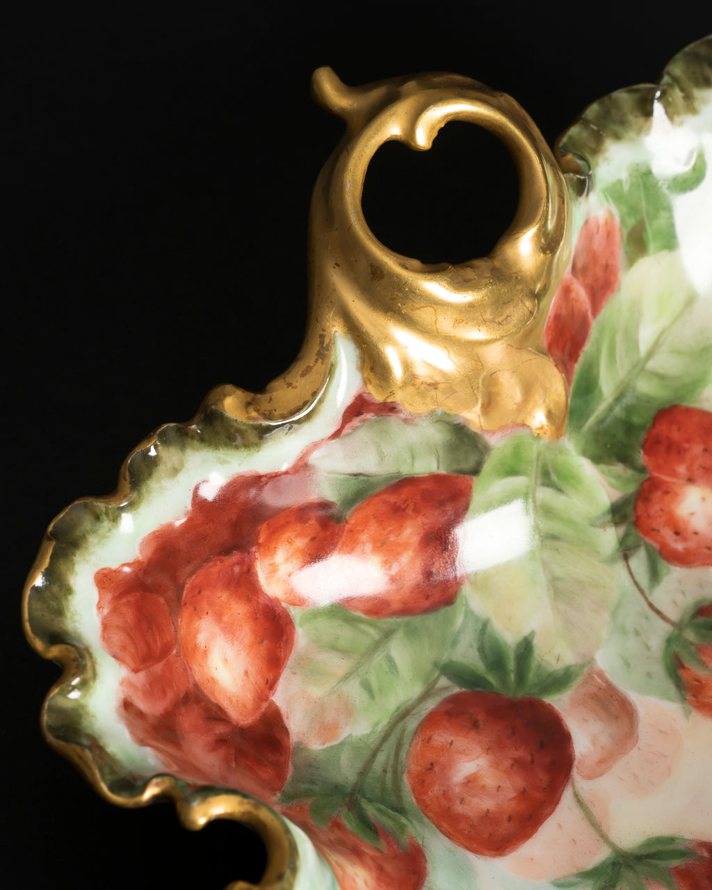 Porcelain Berry Bowl “Monbijou Strawberries” – Rosenthal, ca. 1900