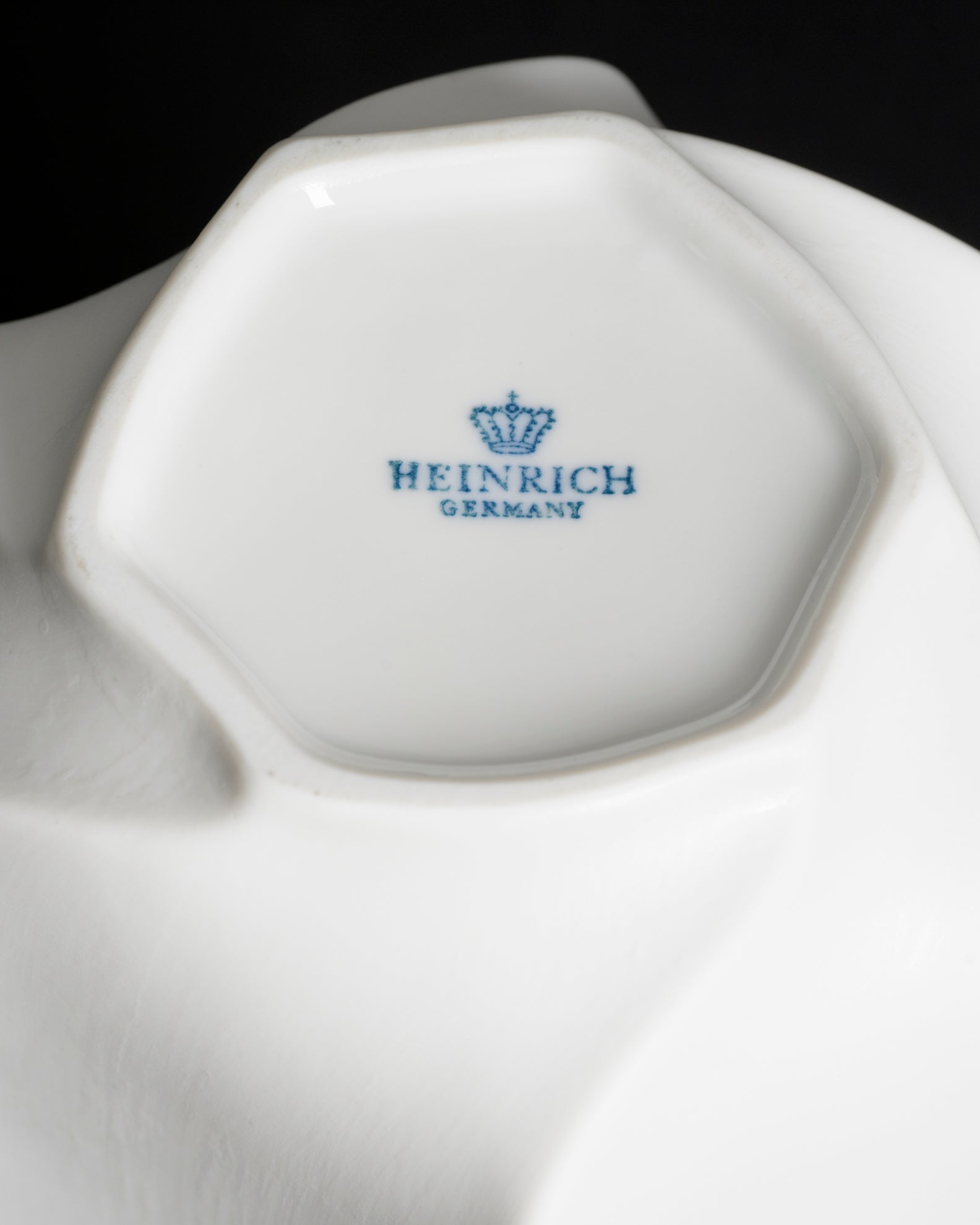 Archais & Twist Vase Duo – Hutschenreuther & Heinrich, 1960s–1970s