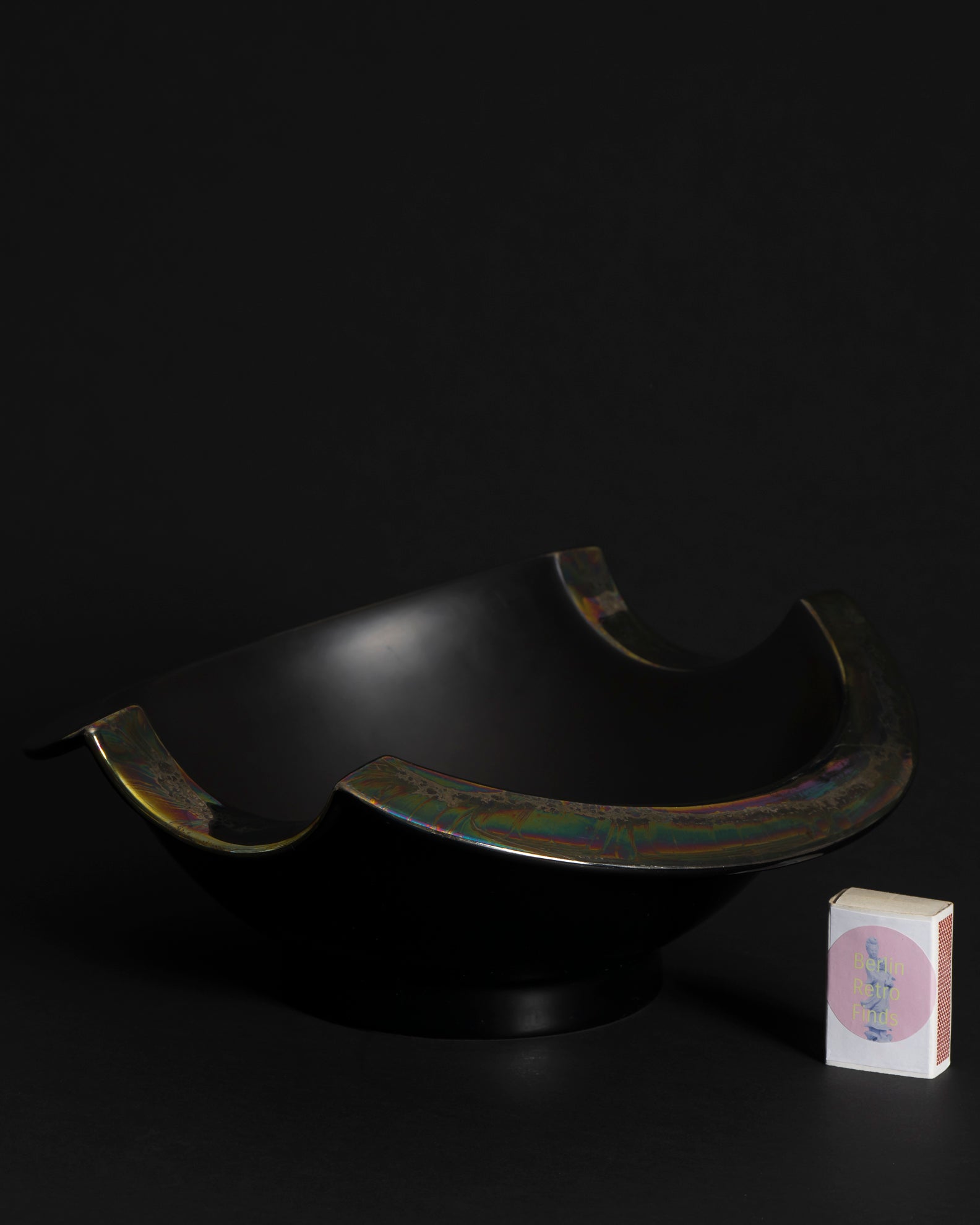 Nautica Porcelaine Noire Bowl – Jan van der Vaart & Helmut Drexler for Rosenthal, 1990s