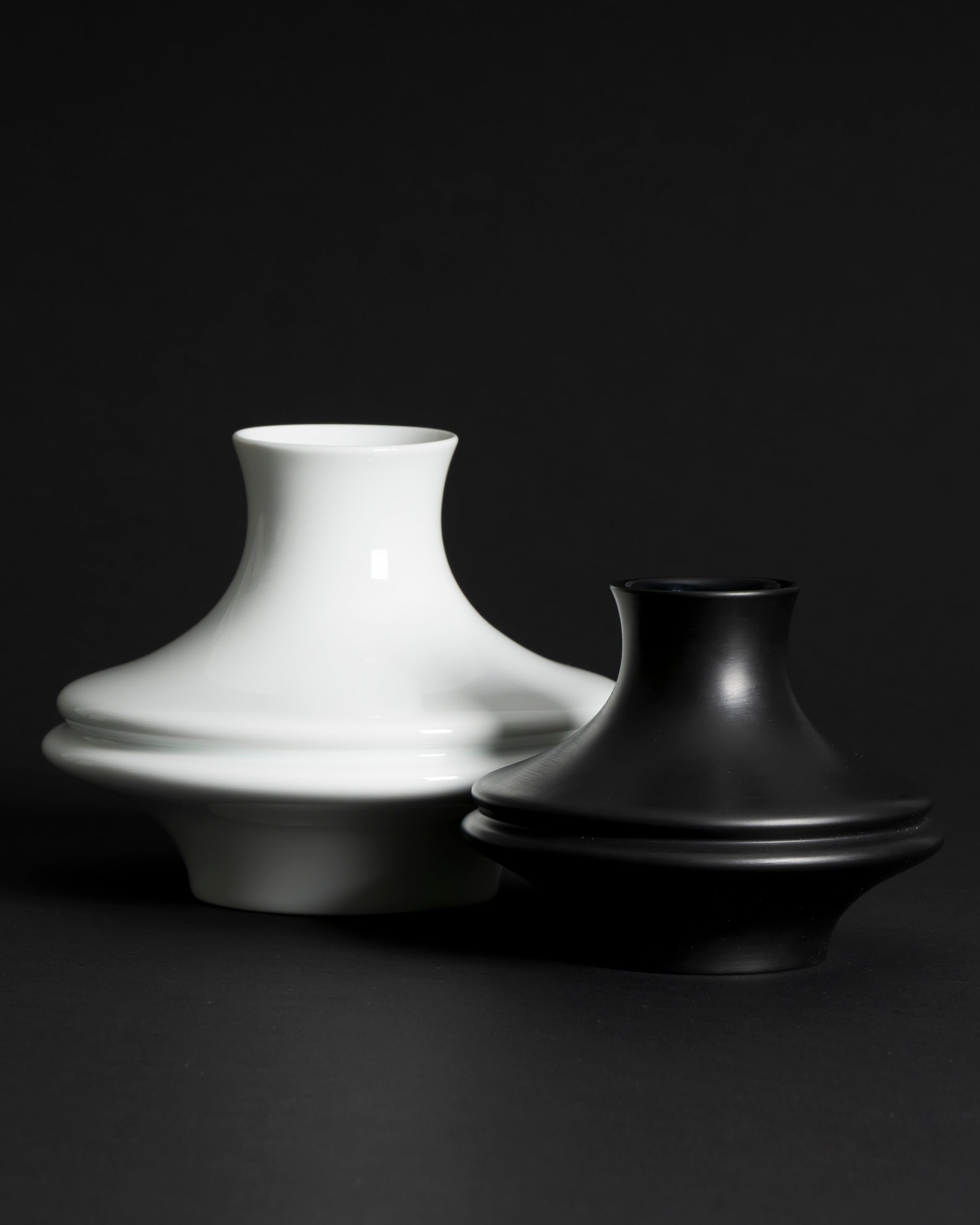Porcelain Vase Duo “UFO” – Werner Uhl for Rosenthal, 1970s–1990s