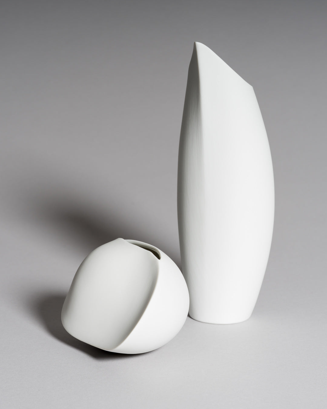 Bisque Porcelain Vase Duo – Lino Sabattini & Uta Feyl for Rosenthal, 1980s–1990s
