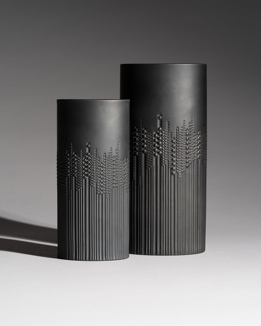 Textured Porcelain Noire Duo – Tapio Wirkkala for Rosenthal, Late 20th Century