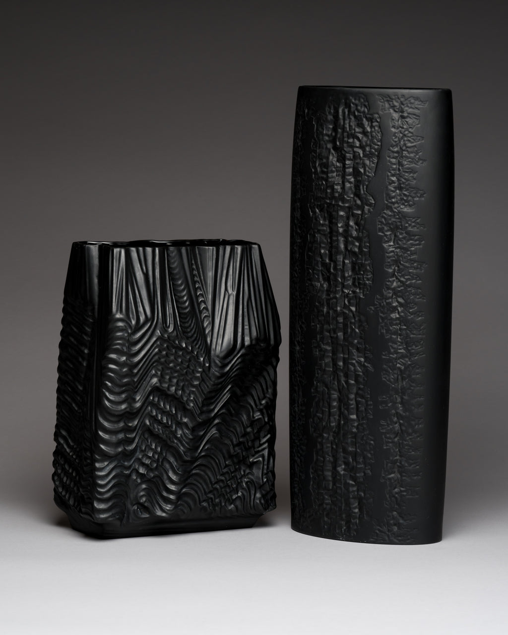 Porcelaine Noire Vase Duo – Martin Freyer for Rosenthal, 1960s–70s