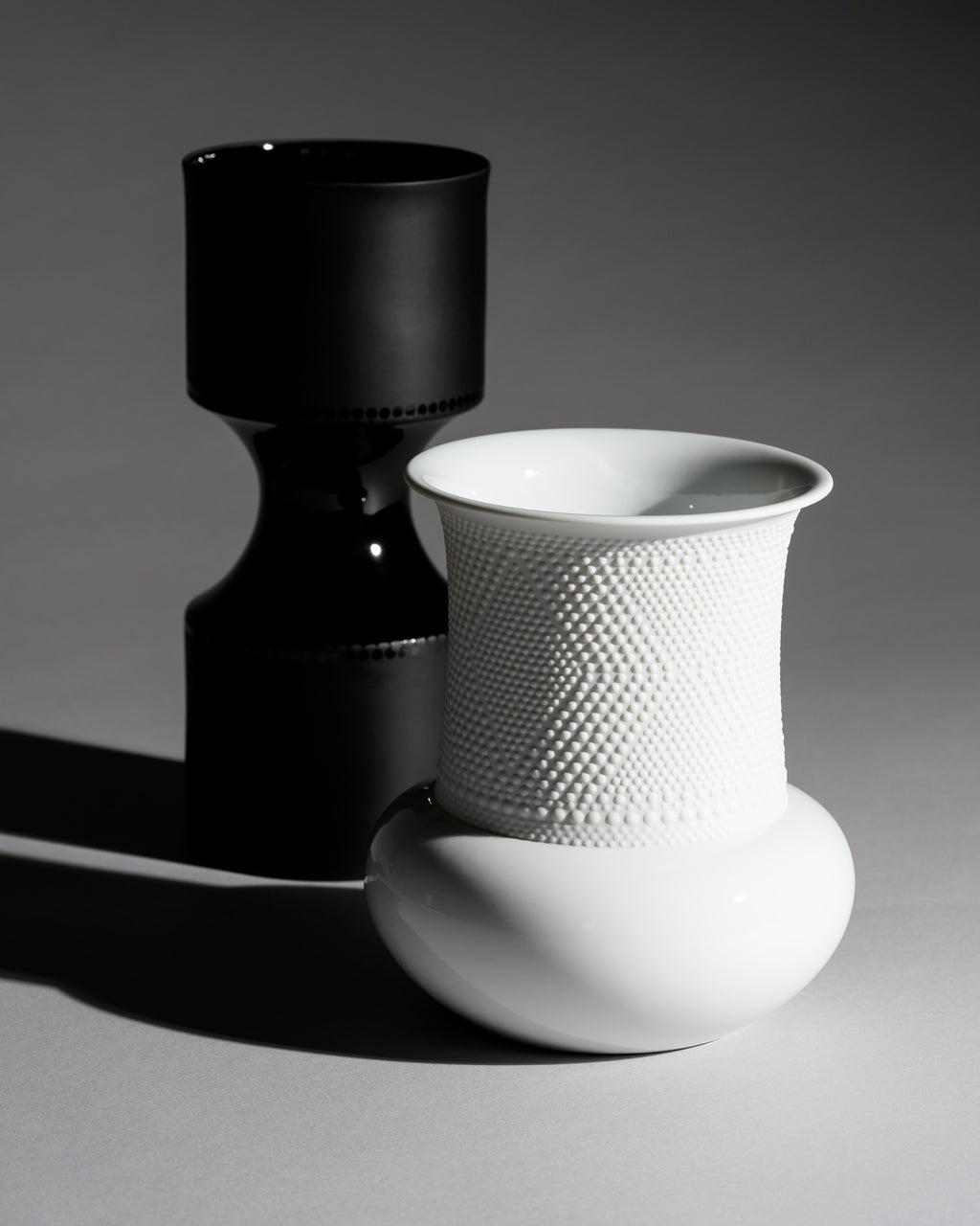Black & White Porcelain Duo – Tapio Wirkkala for Rosenthal, 1980s
