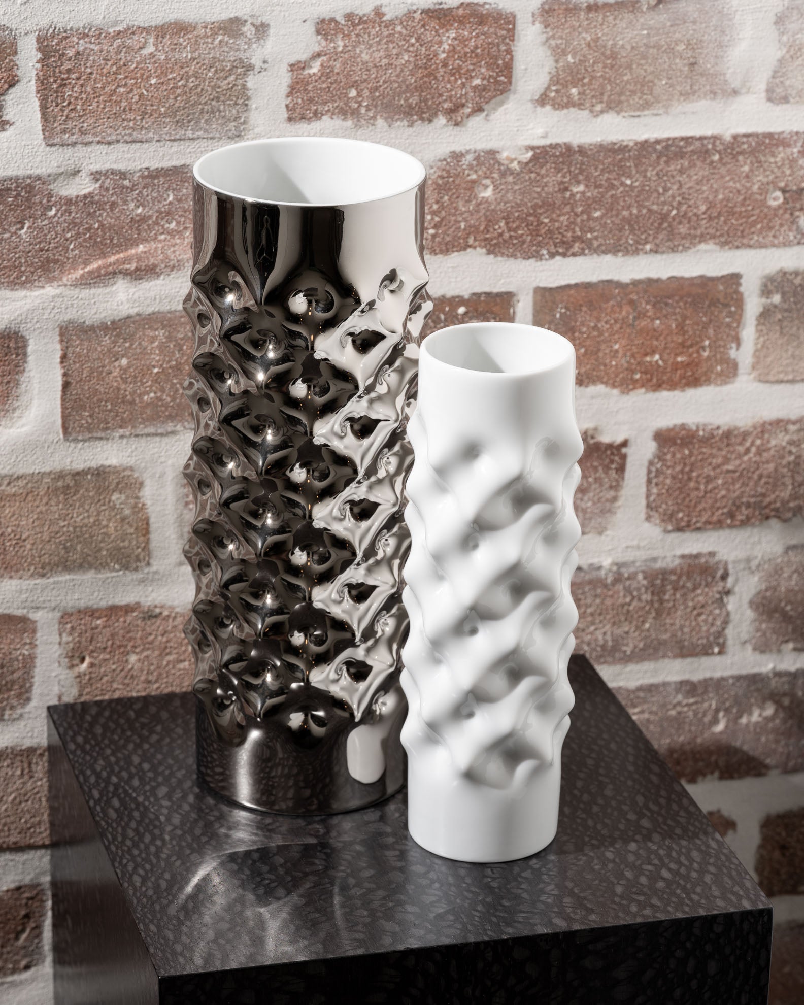 Vibrations Porcelain Vase Duo – Dieter Mankau for Rosenthal, 1970s–1980s