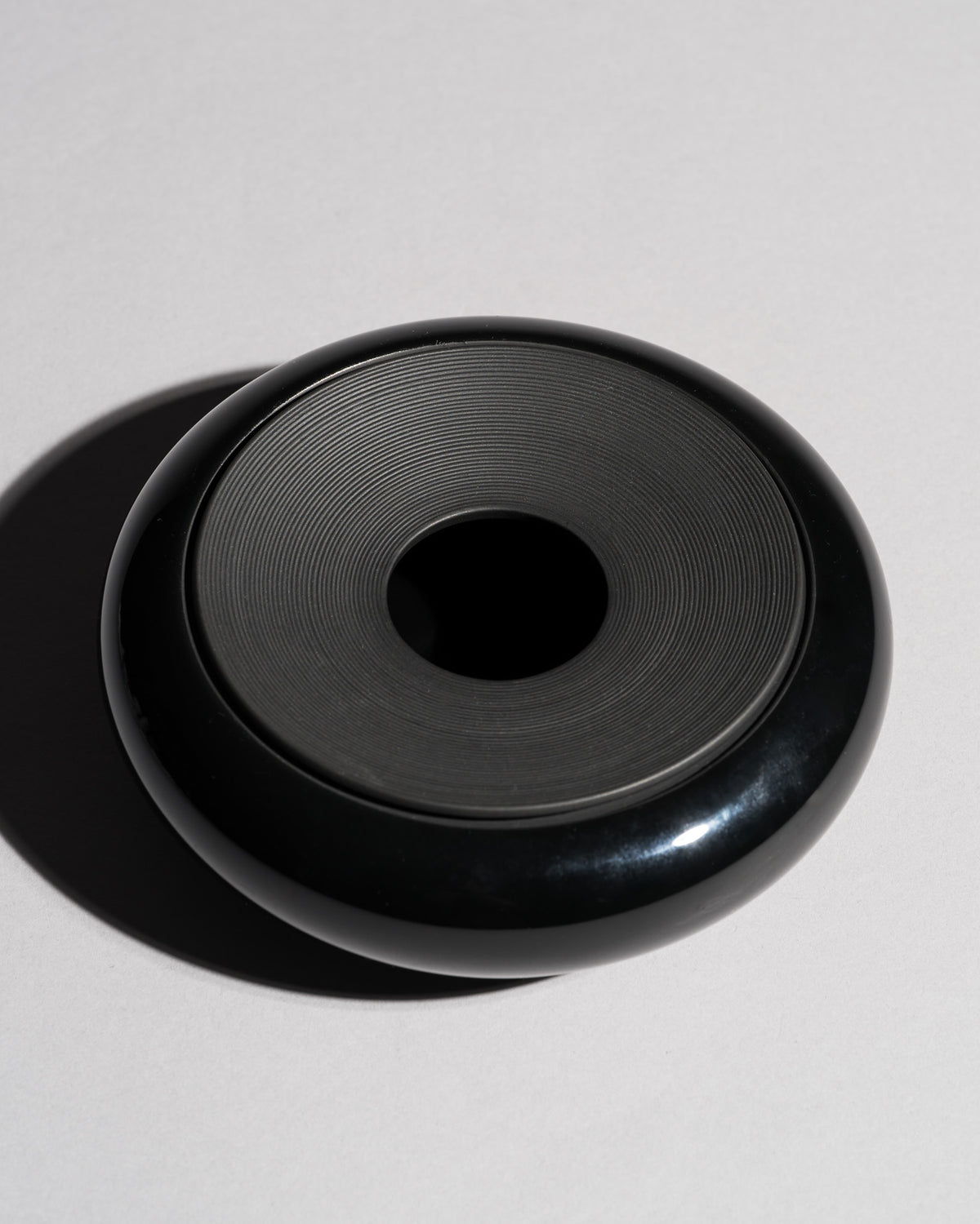 Porcelaine Noire Vase & Ashtray Duo – Tapio Wirkkala for Rosenthal, 1960s