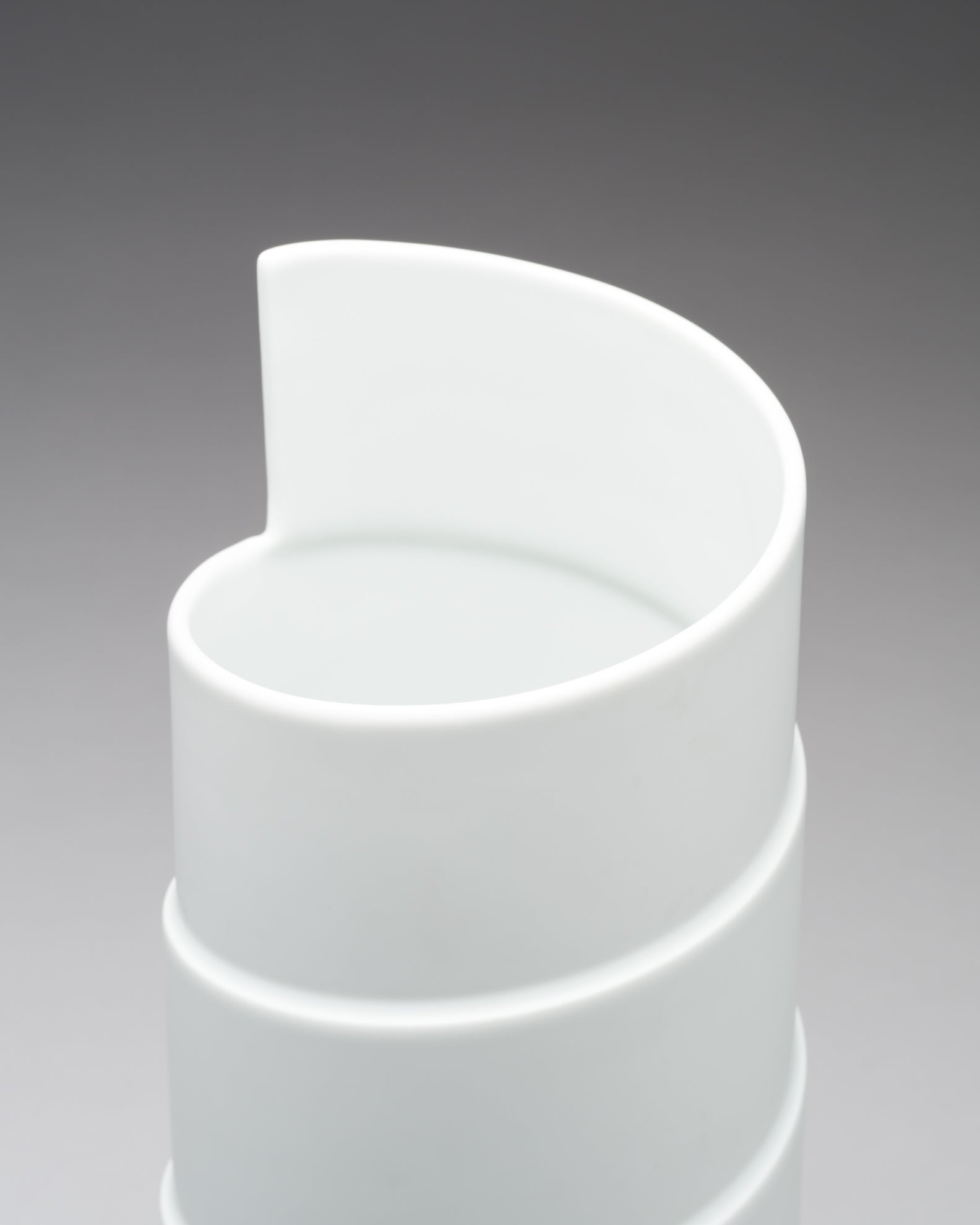 “Serpentina” Porcelain Vase Duo – Marcello Morandini for Rosenthal, 1980s