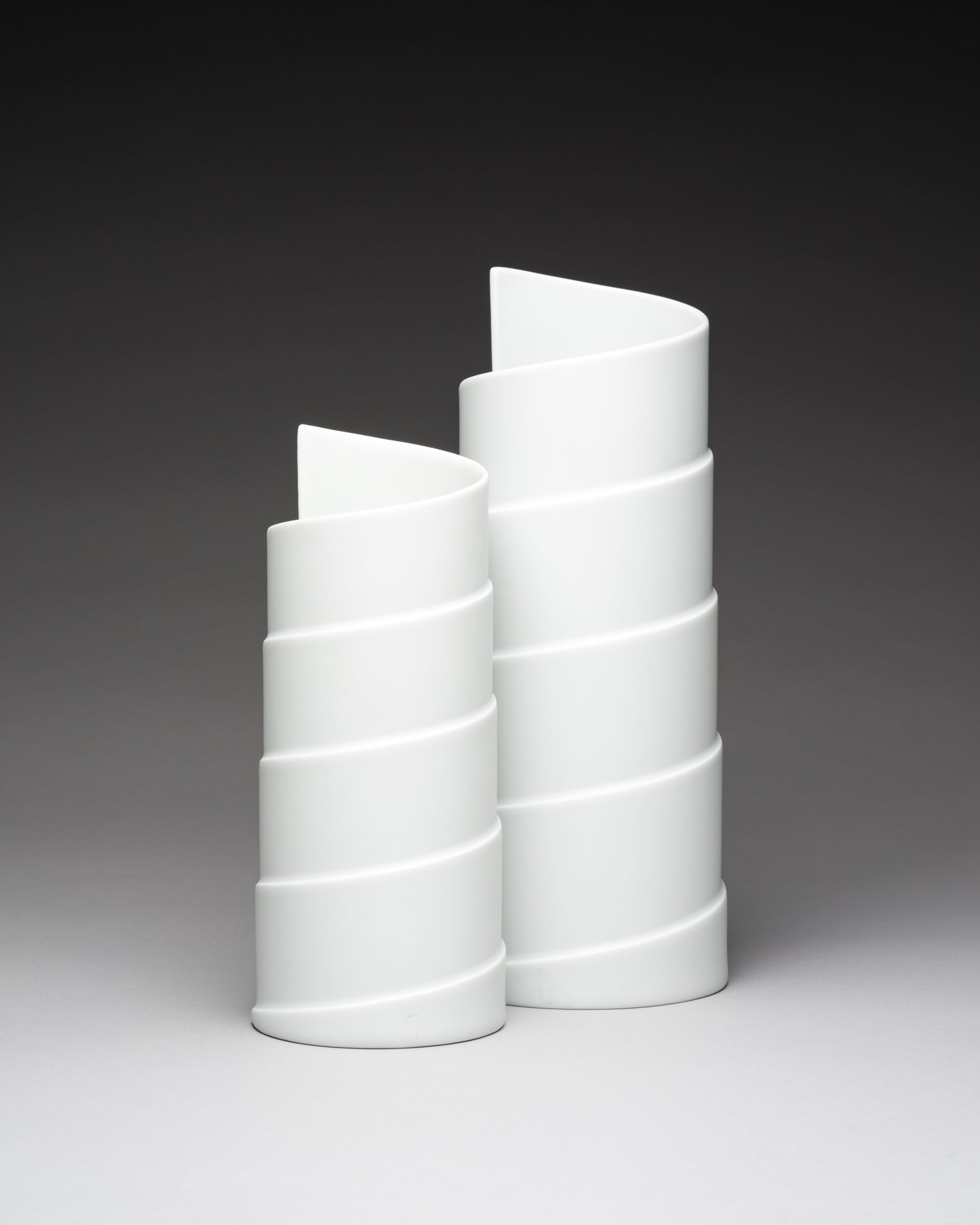 “Serpentina” Porcelain Vase Duo – Marcello Morandini for Rosenthal, 1980s