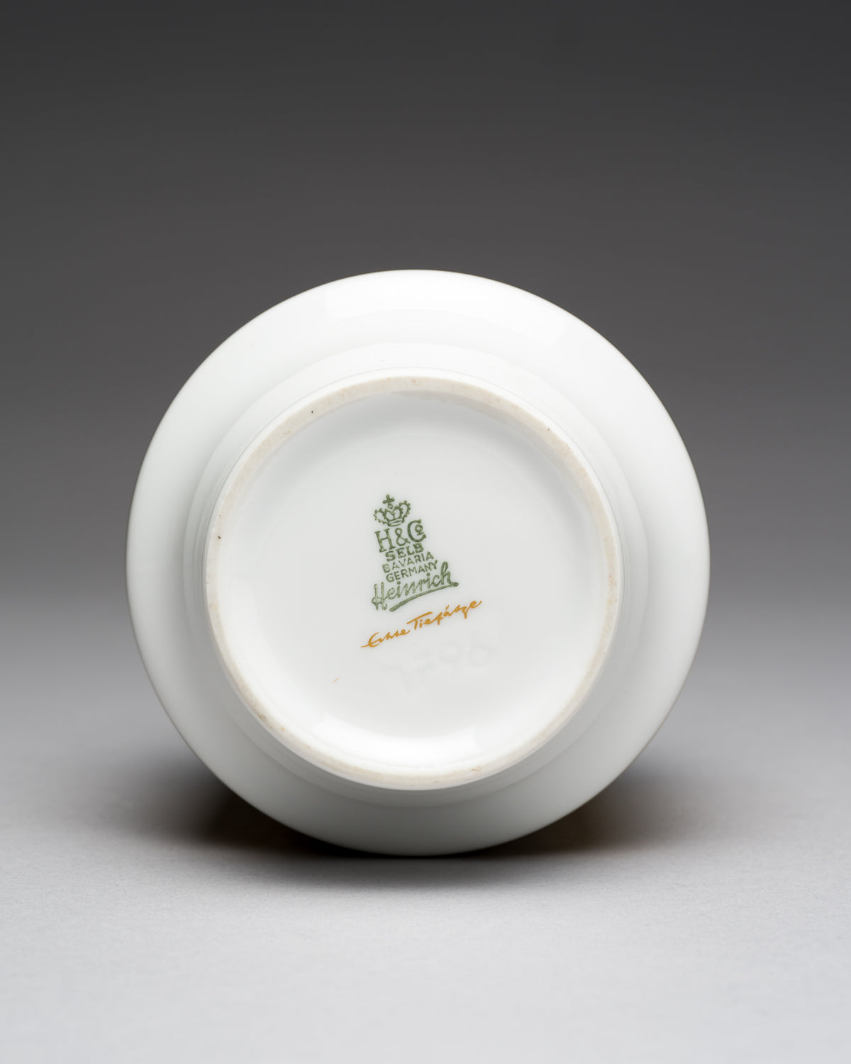 White & Gold Porcelain Vase Duo – Heinrich & Co., 1960s