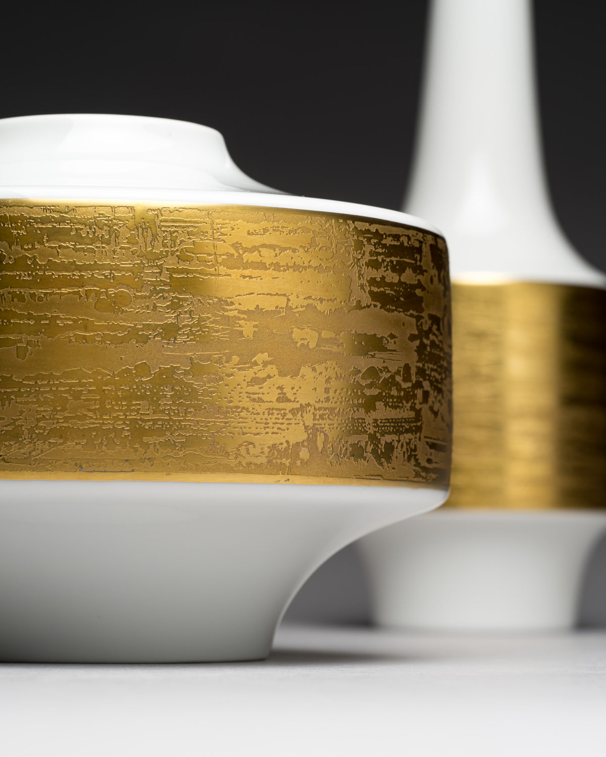 White & Gold Porcelain Vase Duo – Heinrich & Co., 1960s