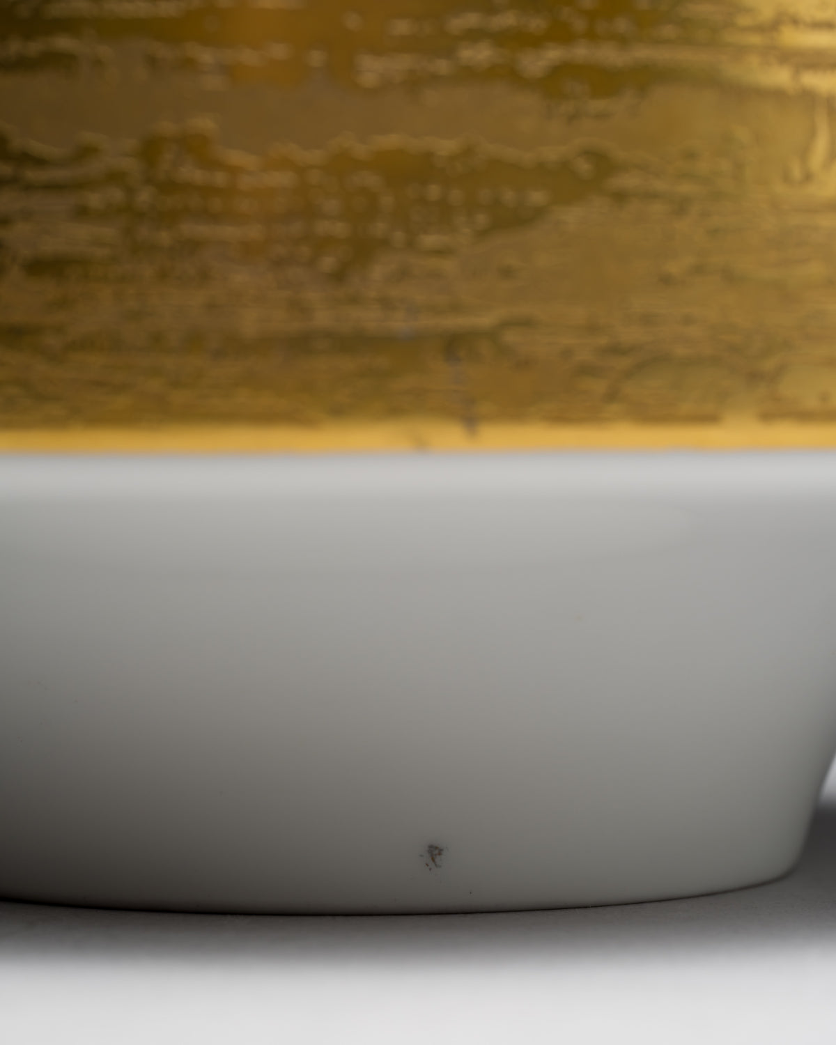White & Gold Porcelain Vase Duo – Heinrich & Co., 1960s