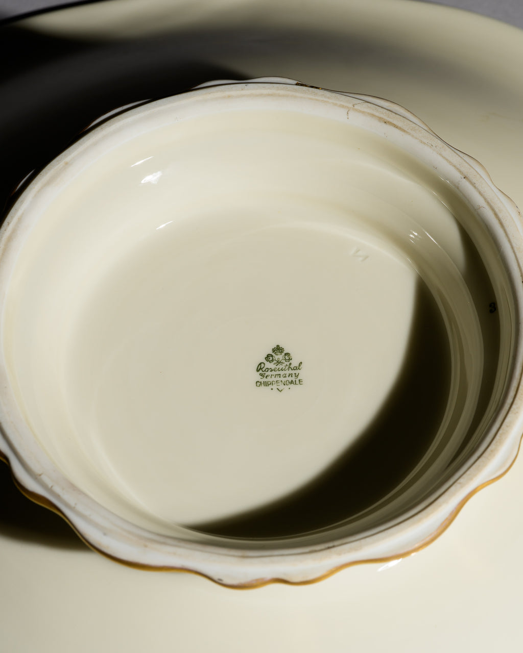 Chippendale Porcelain Bowl with Paradise Bird Décor - Rosenthal, Germany, circa 1960s