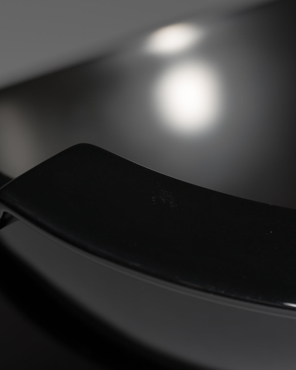 Nautica Porcelaine Noire Bowl – Jan van der Vaart for Rosenthal, 1980s