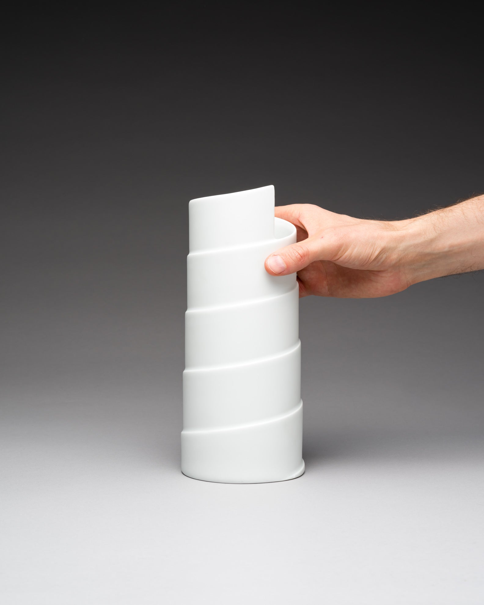 “Serpentina” Porcelain Vase Duo – Marcello Morandini for Rosenthal, 1980s