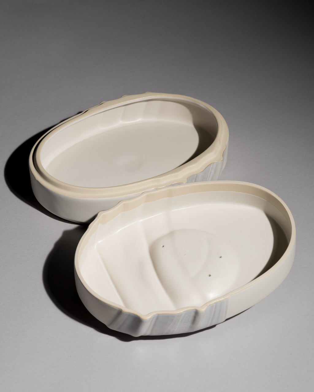 “Still Life” Porcelain Box  – Antje Brüggemann-Breckwoldt for Rosenthal, 1980s