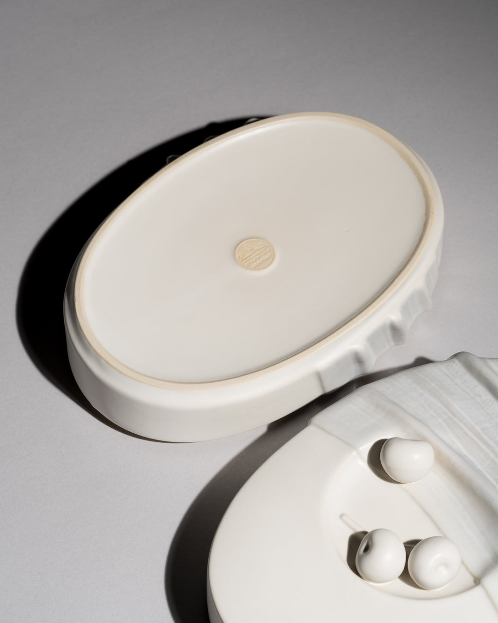 “Still Life” Porcelain Box  – Antje Brüggemann-Breckwoldt for Rosenthal, 1980s