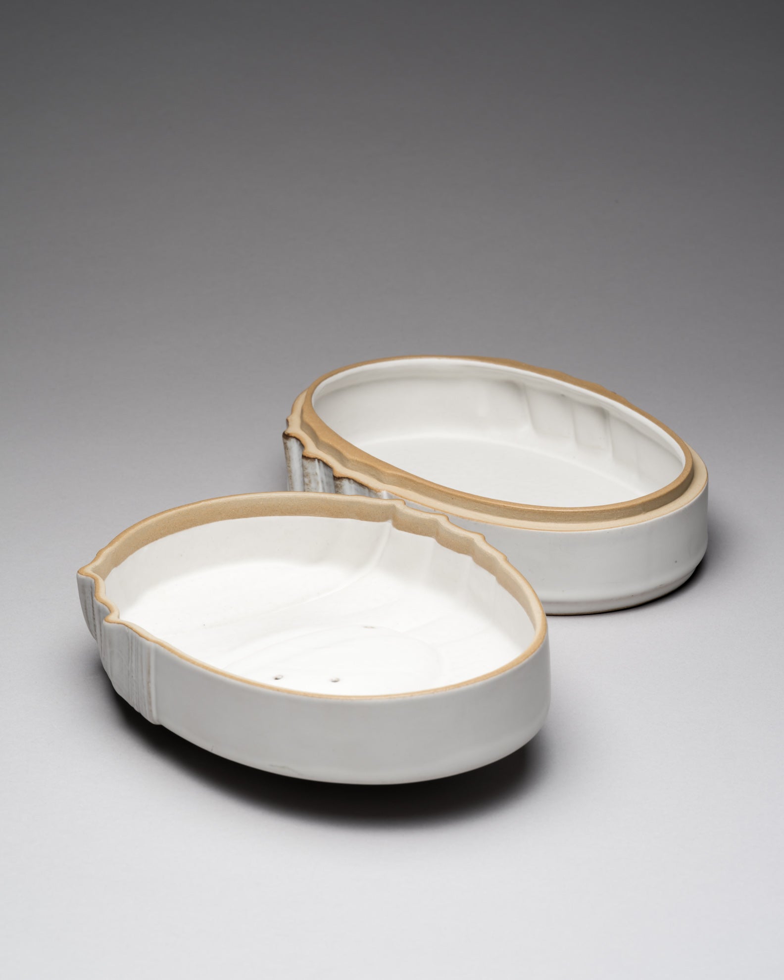 “Still Life” Porcelain Box  – Antje Brüggemann-Breckwoldt for Rosenthal, 1980s