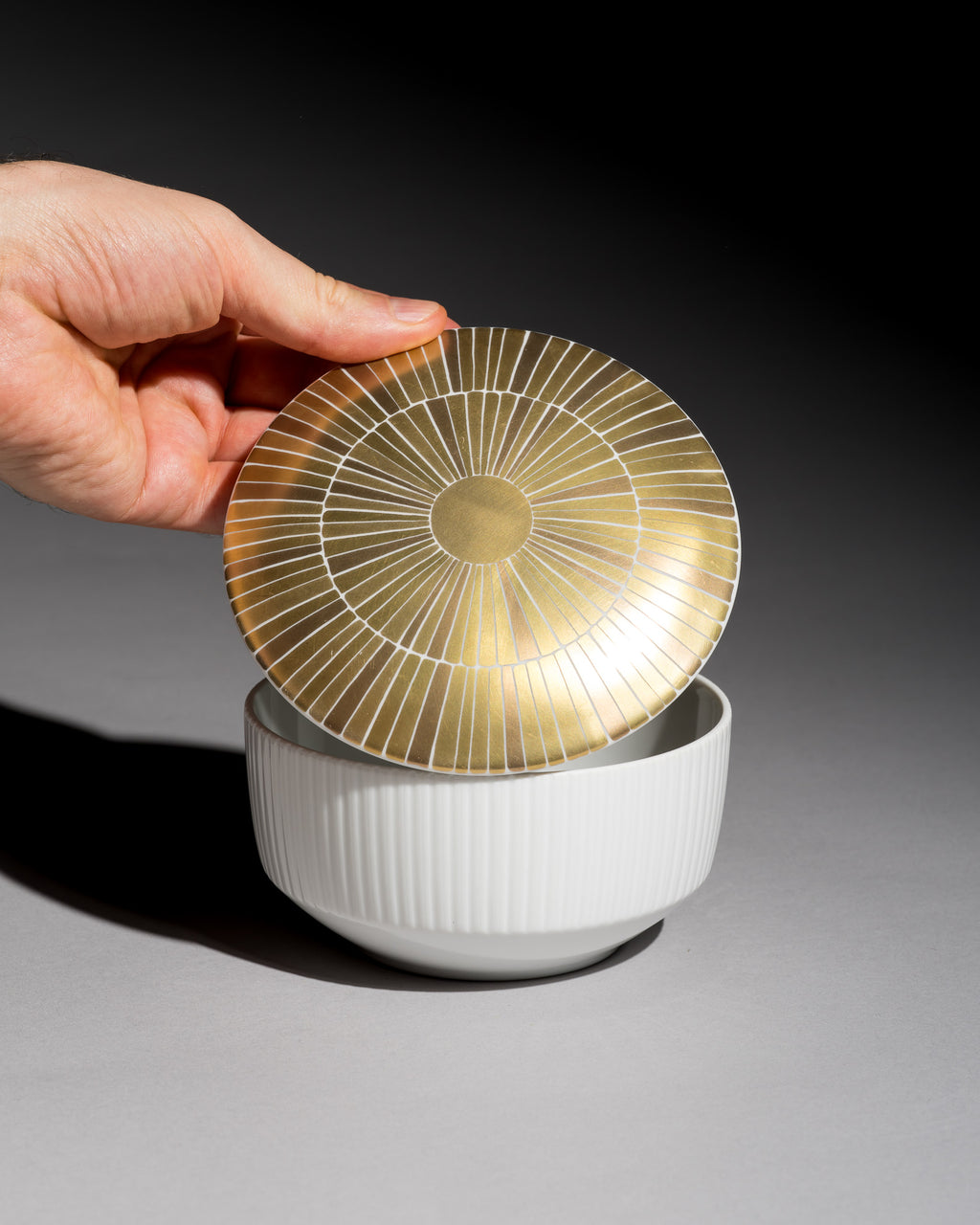 Lidded Porcelain Box – Tapio Wirkkala for Rosenthal Studio-Line, 1973