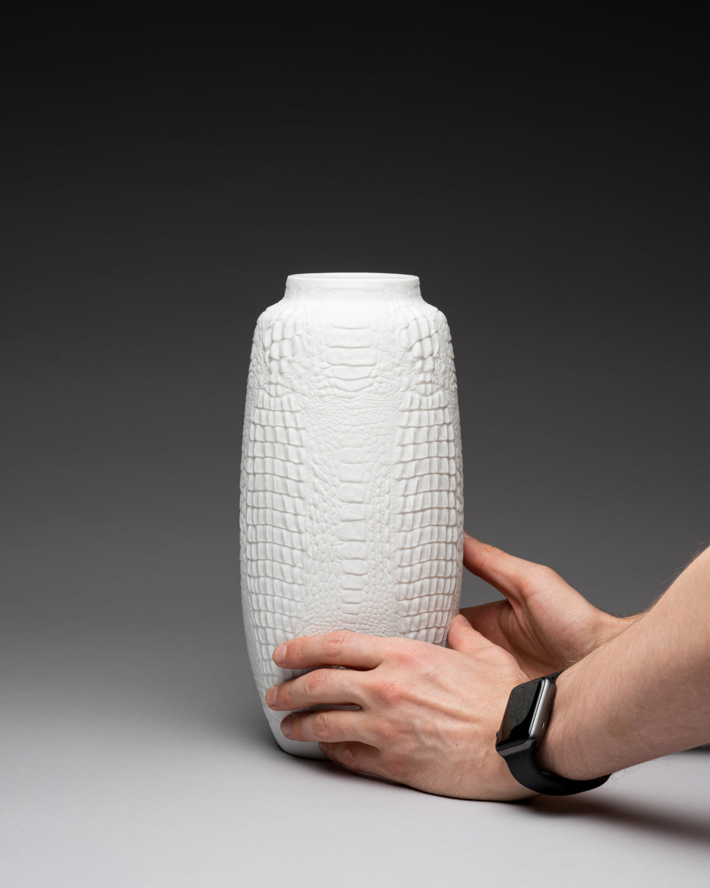 Reptile Relief Vase Duo – AK Kaiser, 1970s–1980s