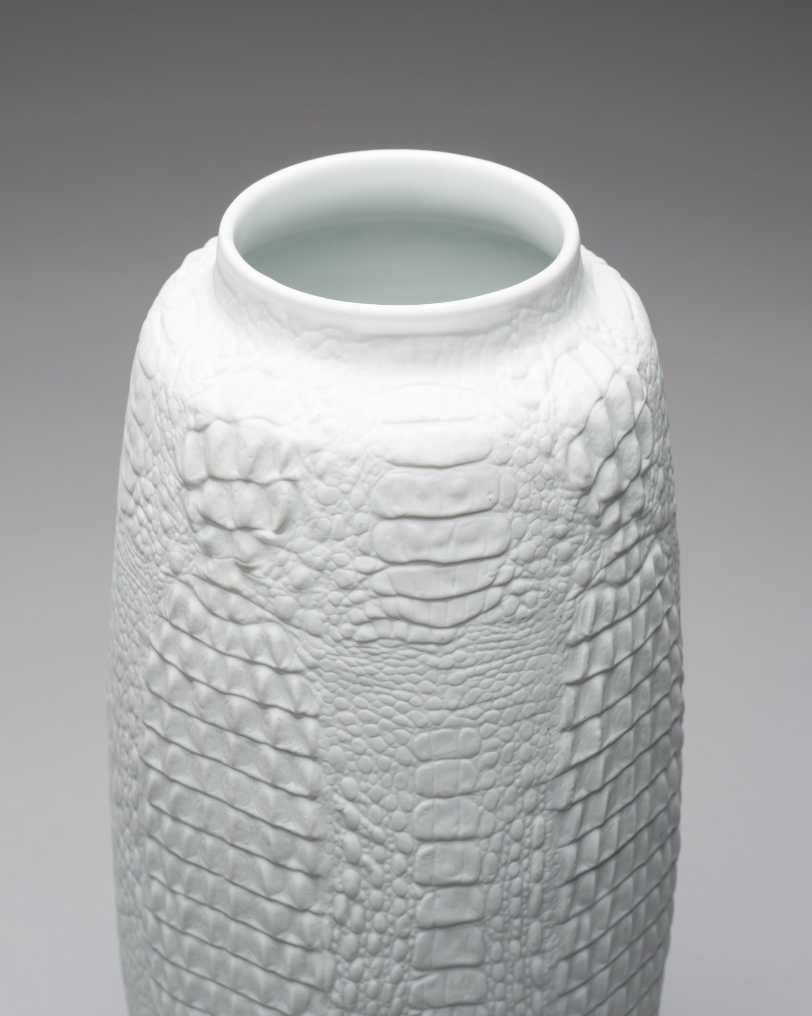 Reptile Relief Vase Duo – AK Kaiser, 1970s–1980s