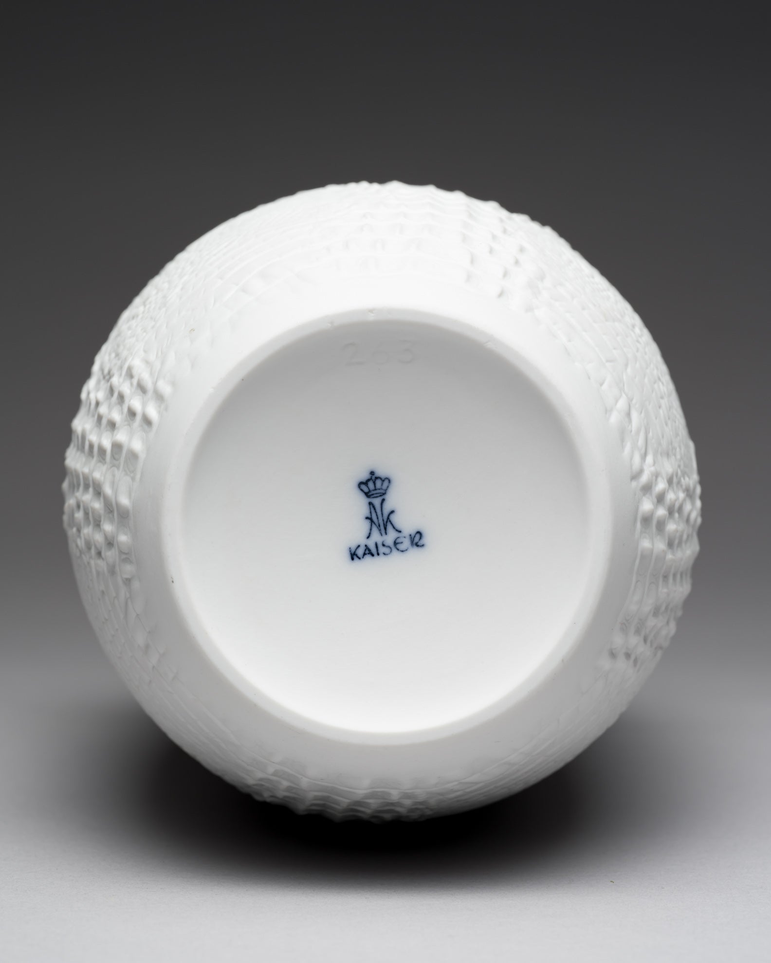 Reptile Relief Vase Duo – AK Kaiser, 1970s–1980s