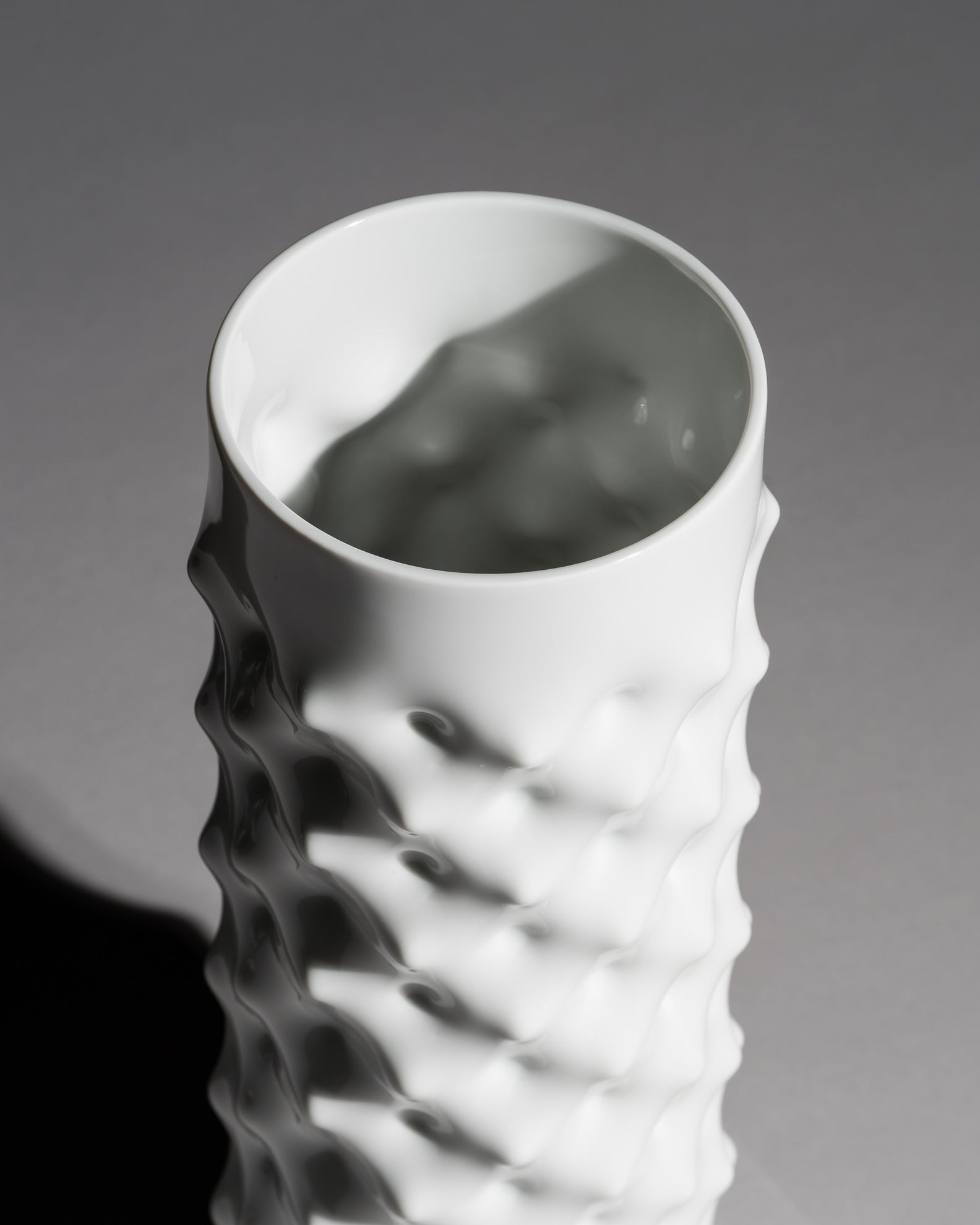 Vibrations White & Silver Porcelain Duo – Dieter Mankau for Rosenthal, 1970s–1980s
