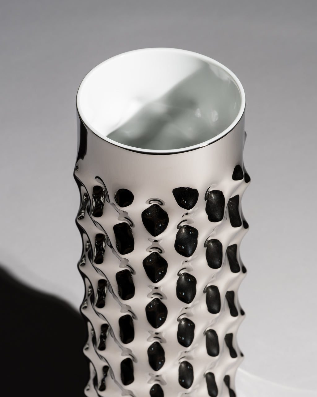 Vibrations Porcelain Vase Duo – Dieter Mankau for Rosenthal, 1970s–1980s