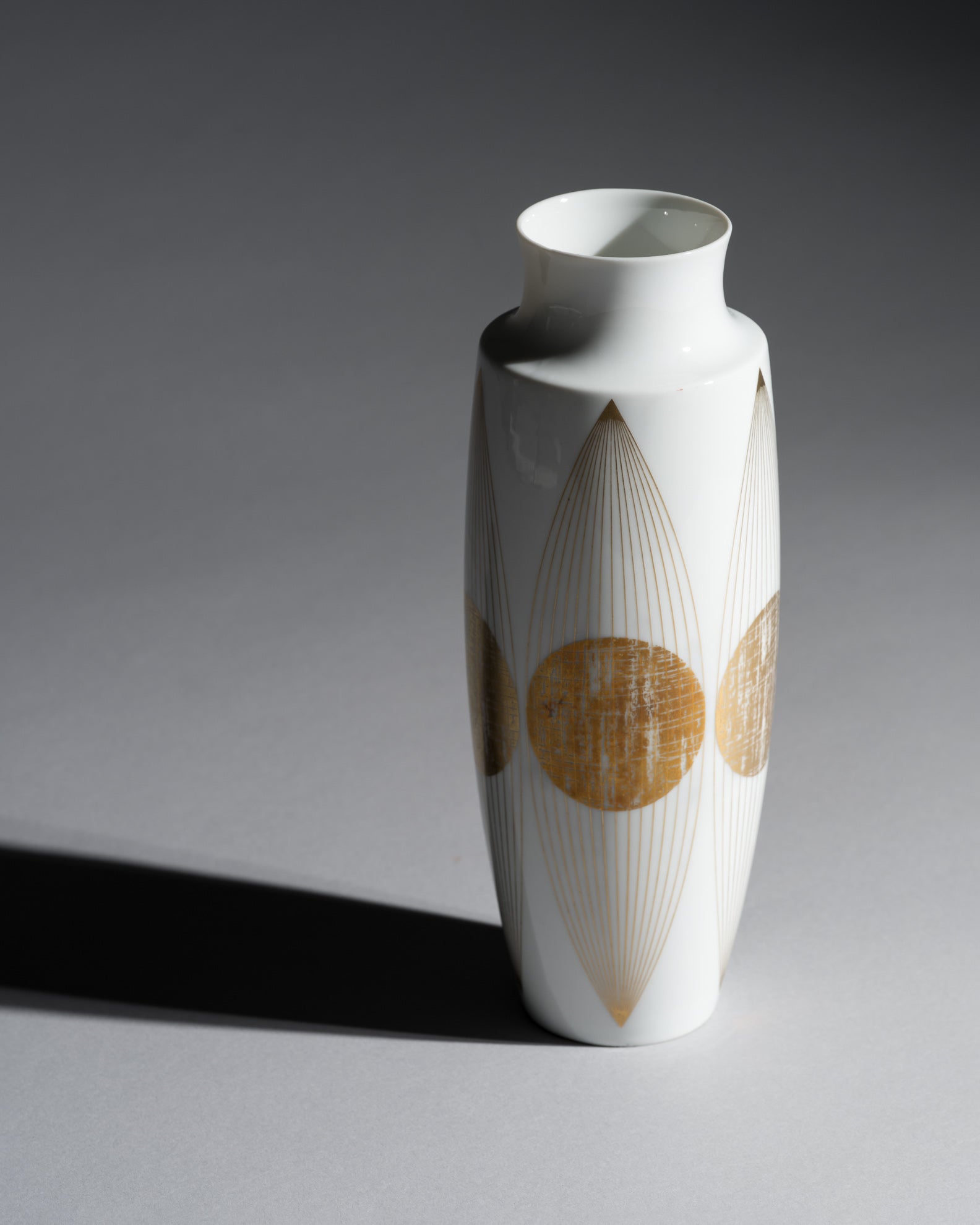 White & Gold Kugel-Ellipsen Porcelain Vase – Ernst August Sundermann for Fürstenberg, 1972