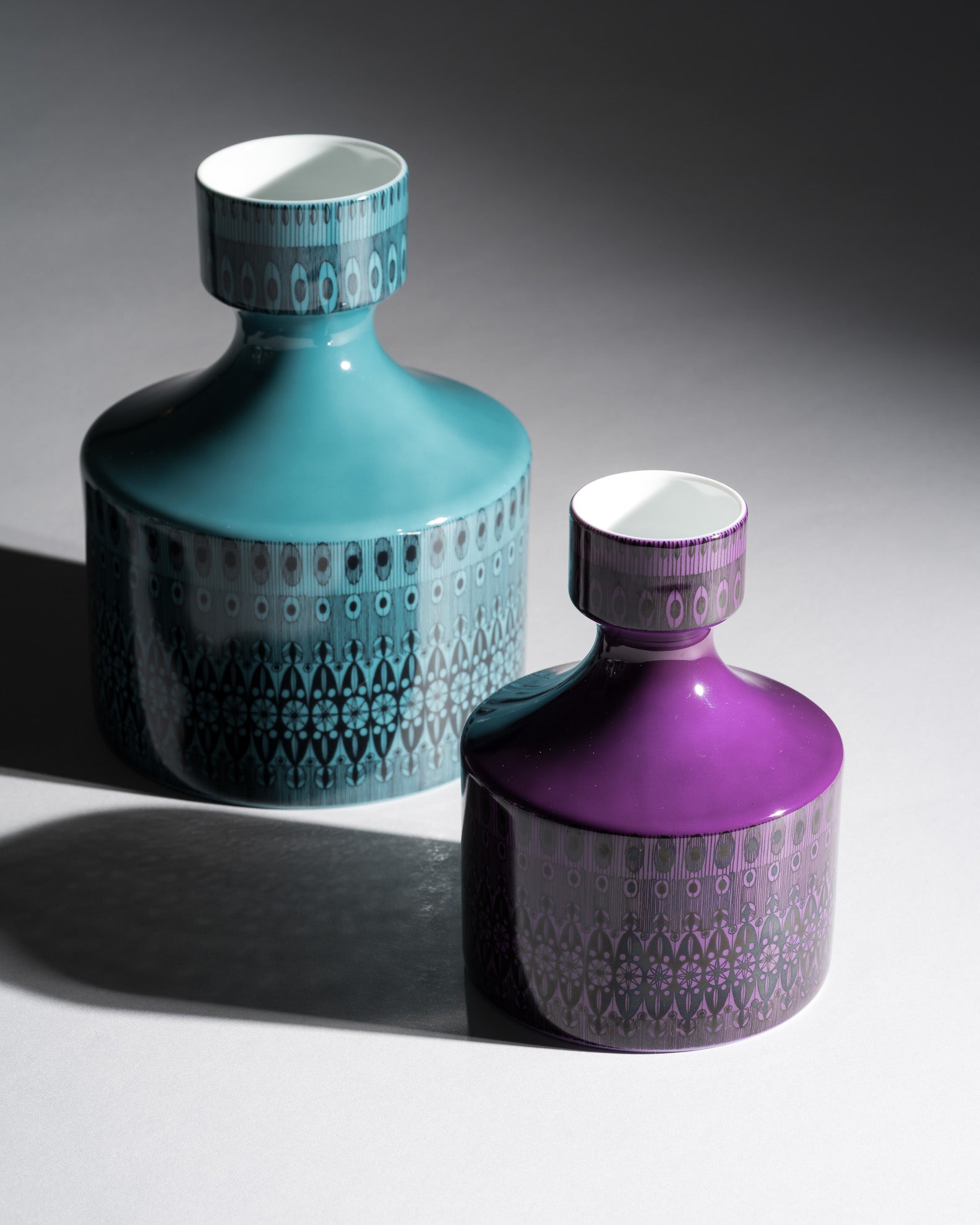 Graphic Porcelain Vase Duo – Theo Baumann for Rosenthal, 1964