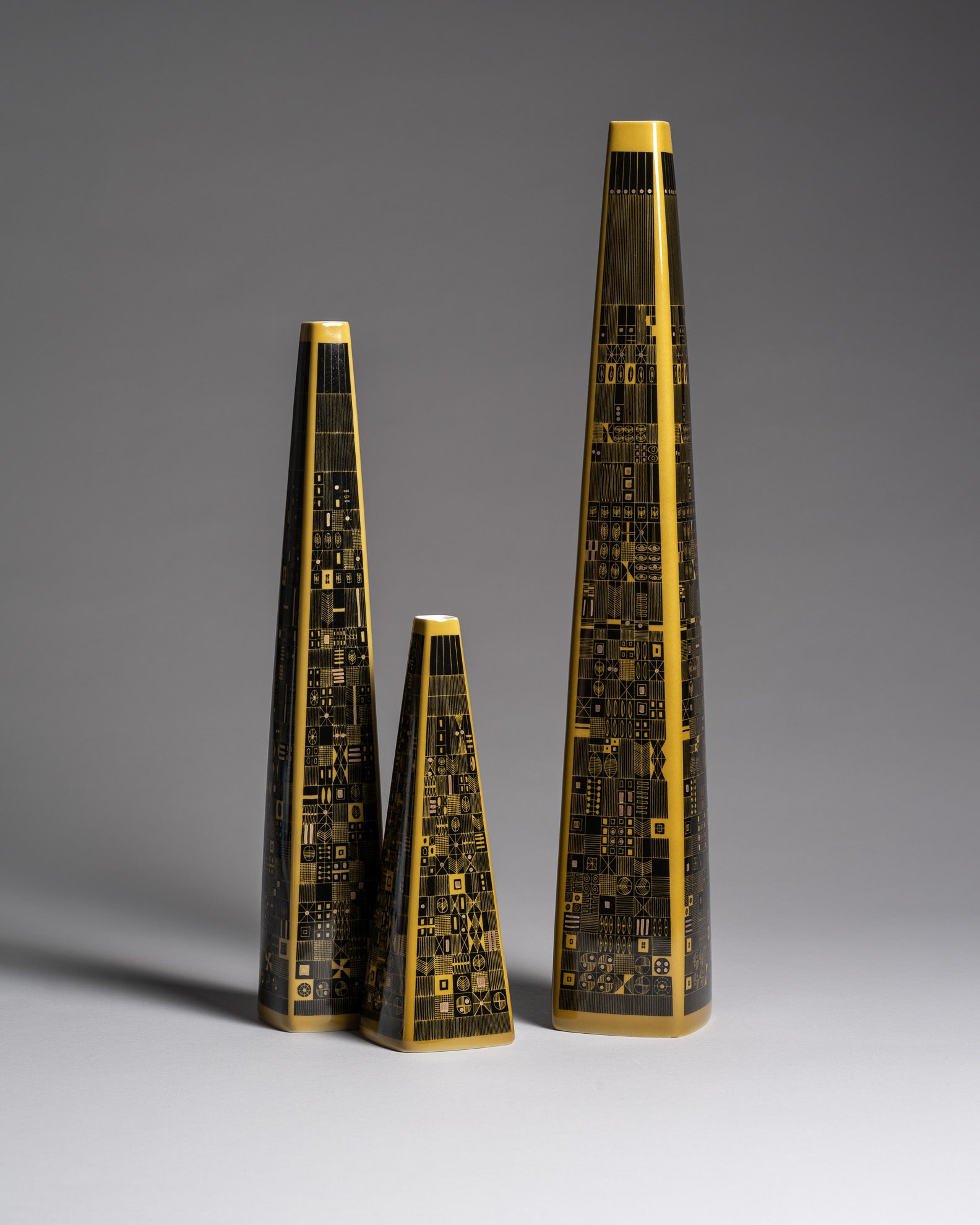 Graphic Porcelain Trio – Hans Theo Baumann for Rosenthal, 1964