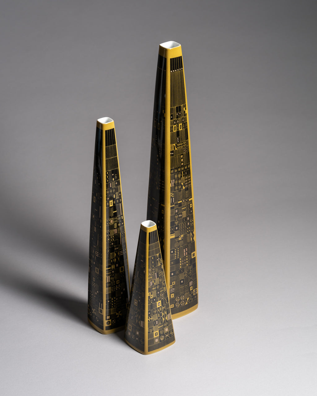 Graphic Porcelain Trio – Hans Theo Baumann for Rosenthal, 1964
