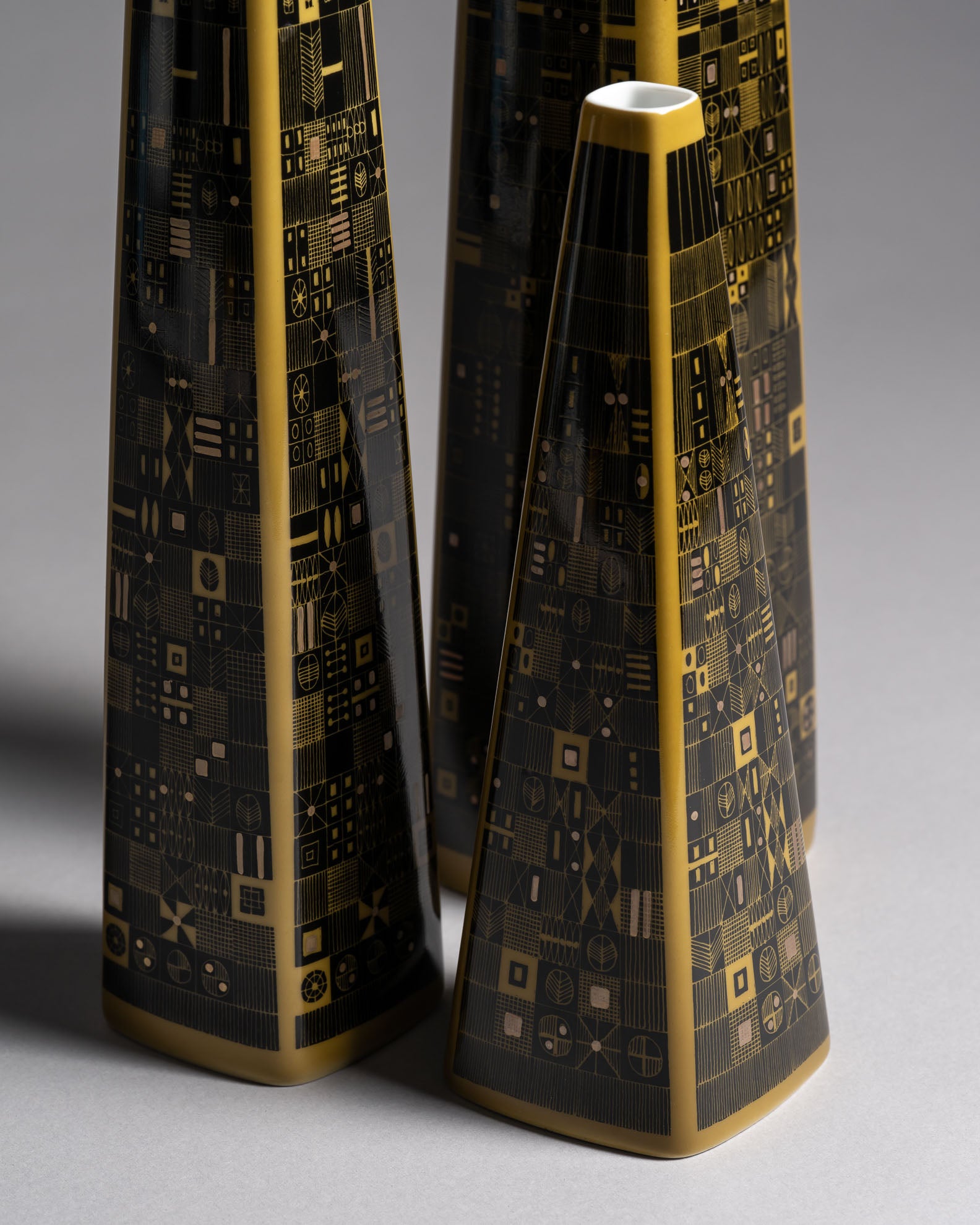 Graphic Porcelain Trio – Hans Theo Baumann for Rosenthal, 1964
