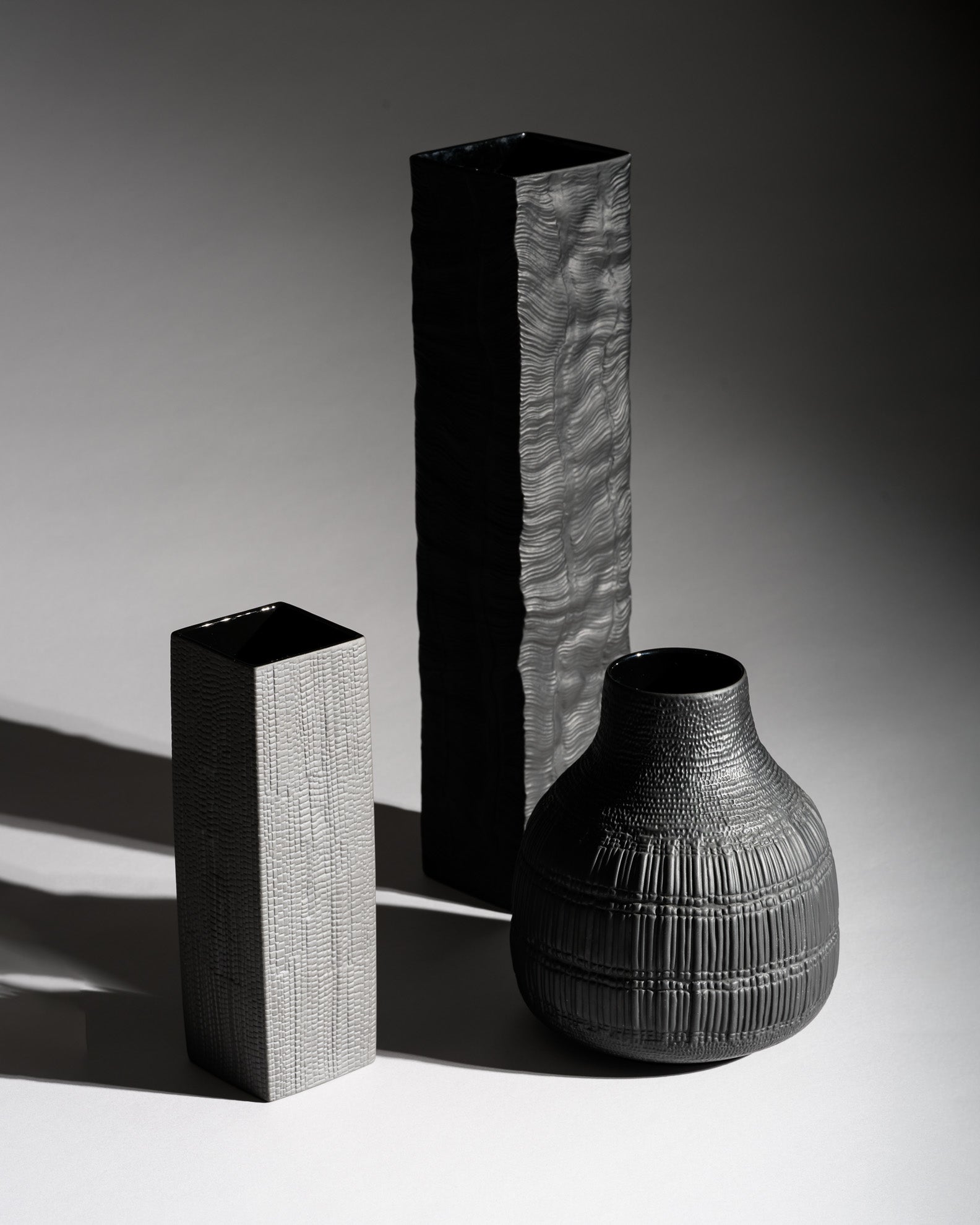 Textured Porcelain Noir Trio – Martin Freyer, Elsa Fischer-Treyden & Margret Hildebrand for Rosenthal, 1980s–1990s