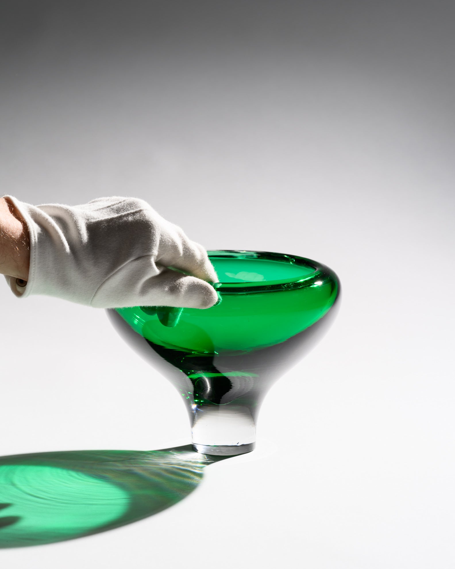 Organic Emerald Glass Bowl – Attributed to Gerard Thomassen for Royal Leerdam, circa 1990