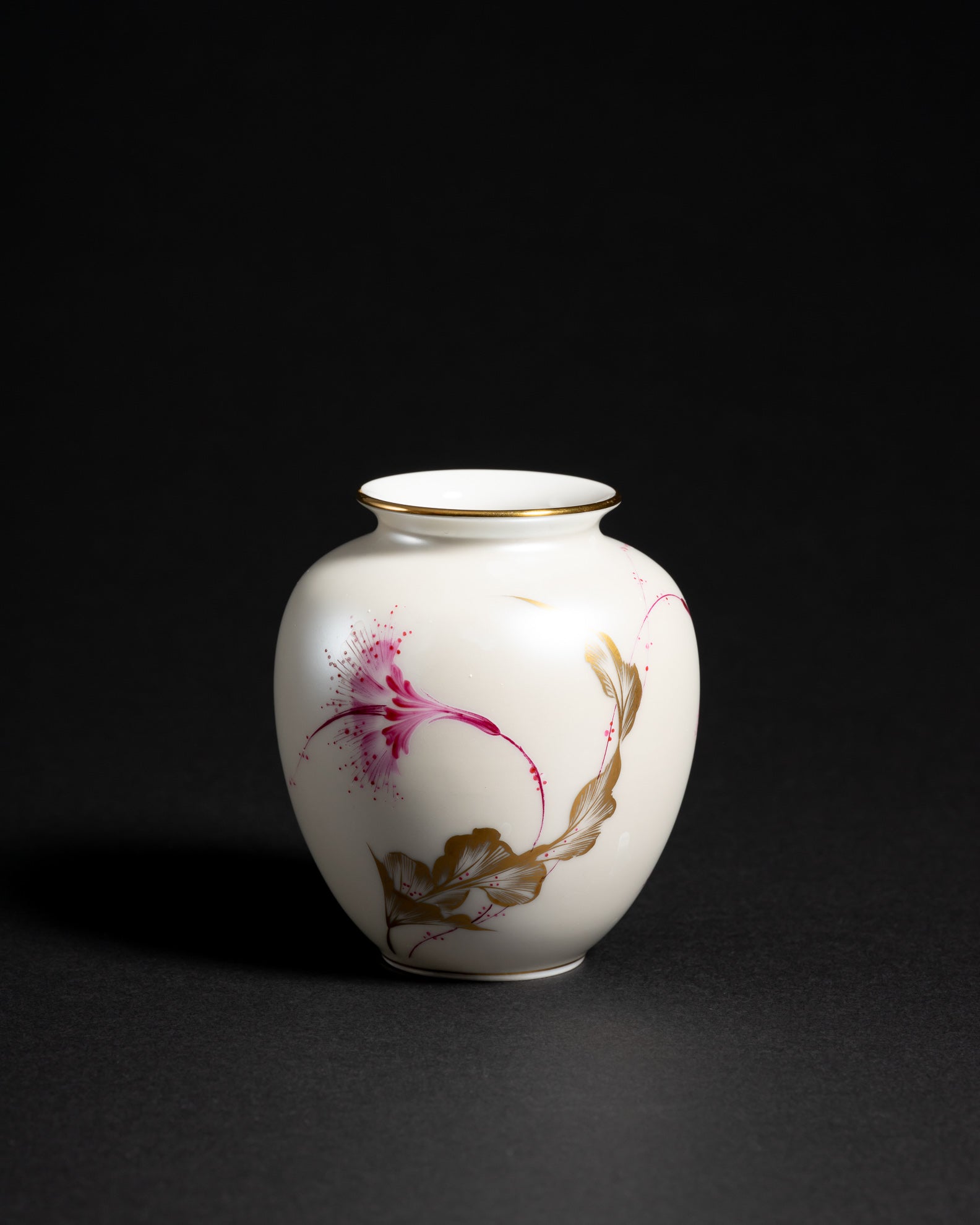 Hand-Painted Porcelain Vase – Zeitler for Heinrich & Co., Mid-20th Century