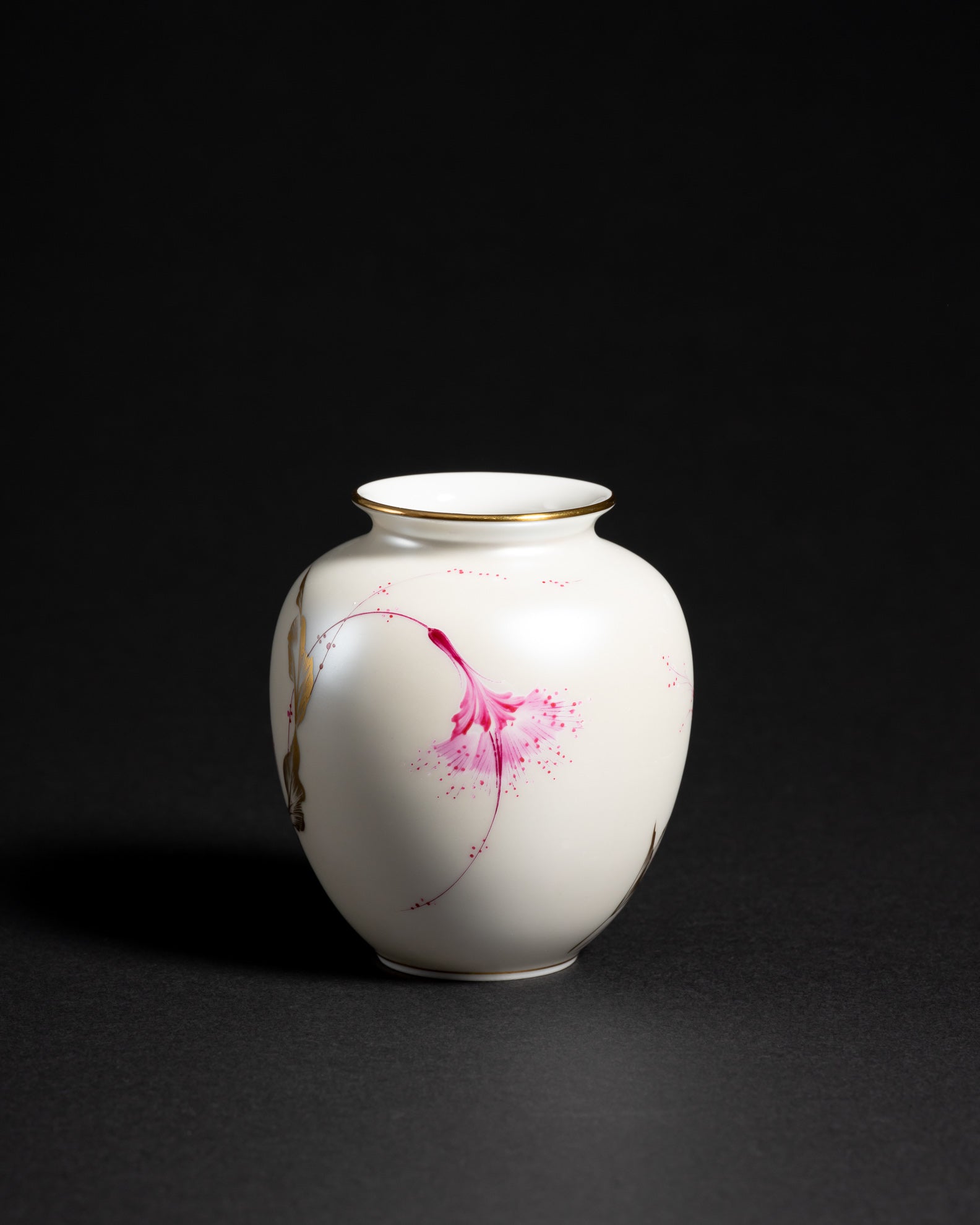 Hand-Painted Porcelain Vase – Zeitler for Heinrich & Co., Mid-20th Century