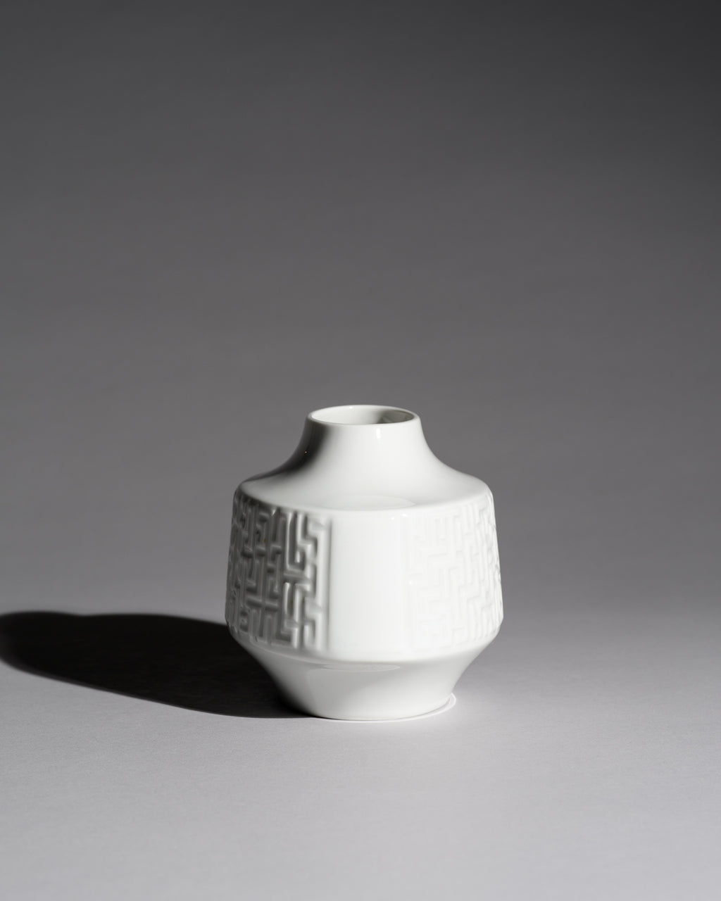 “Labyrinth” White Relief Porcelain Vase – Heinrich H&C Selb Bavaria, 1960s