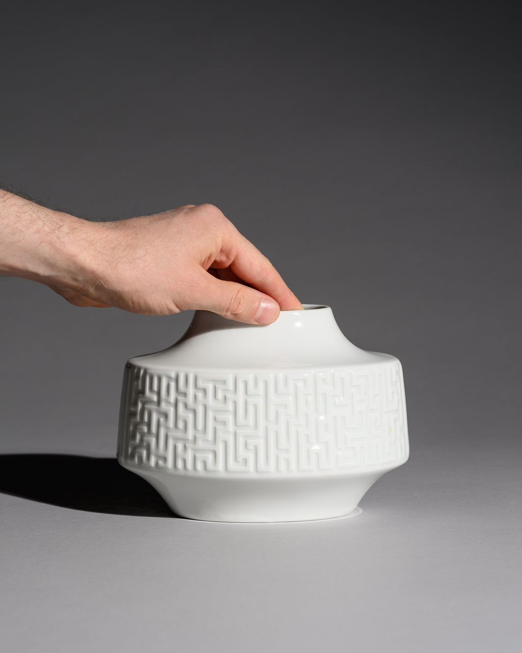 “Labyrinth” White Relief Porcelain Vase – Heinrich H&C Selb Bavaria, 1960s