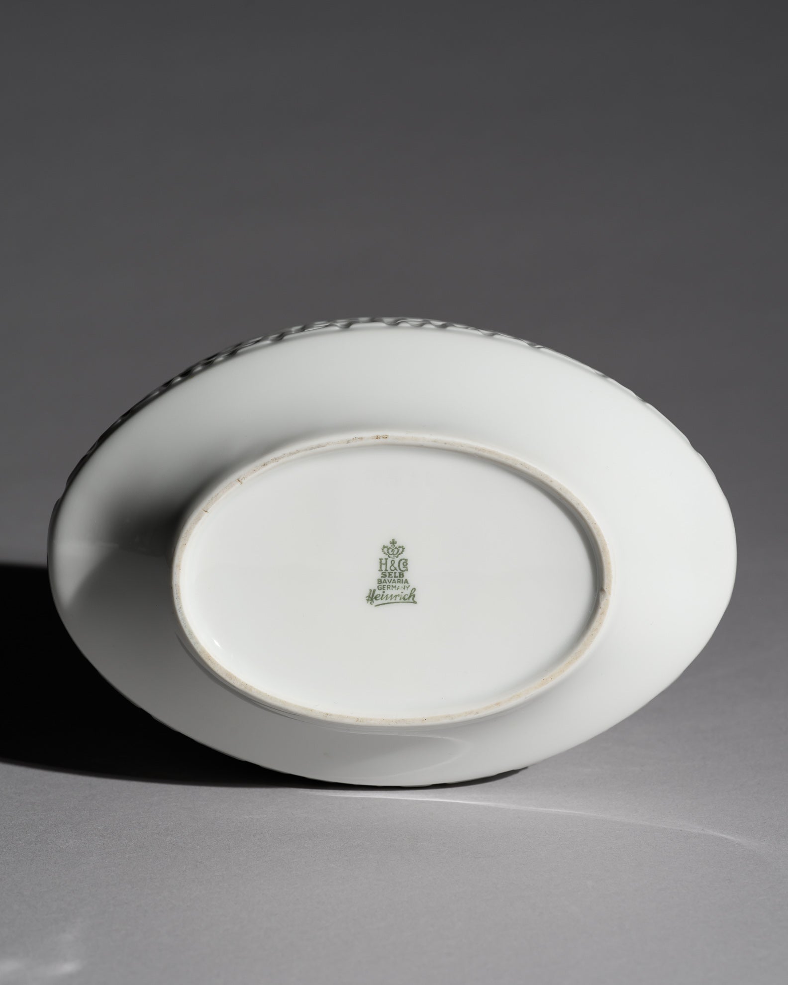 “Labyrinth” White Relief Porcelain Vase – Heinrich H&C Selb Bavaria, 1960s