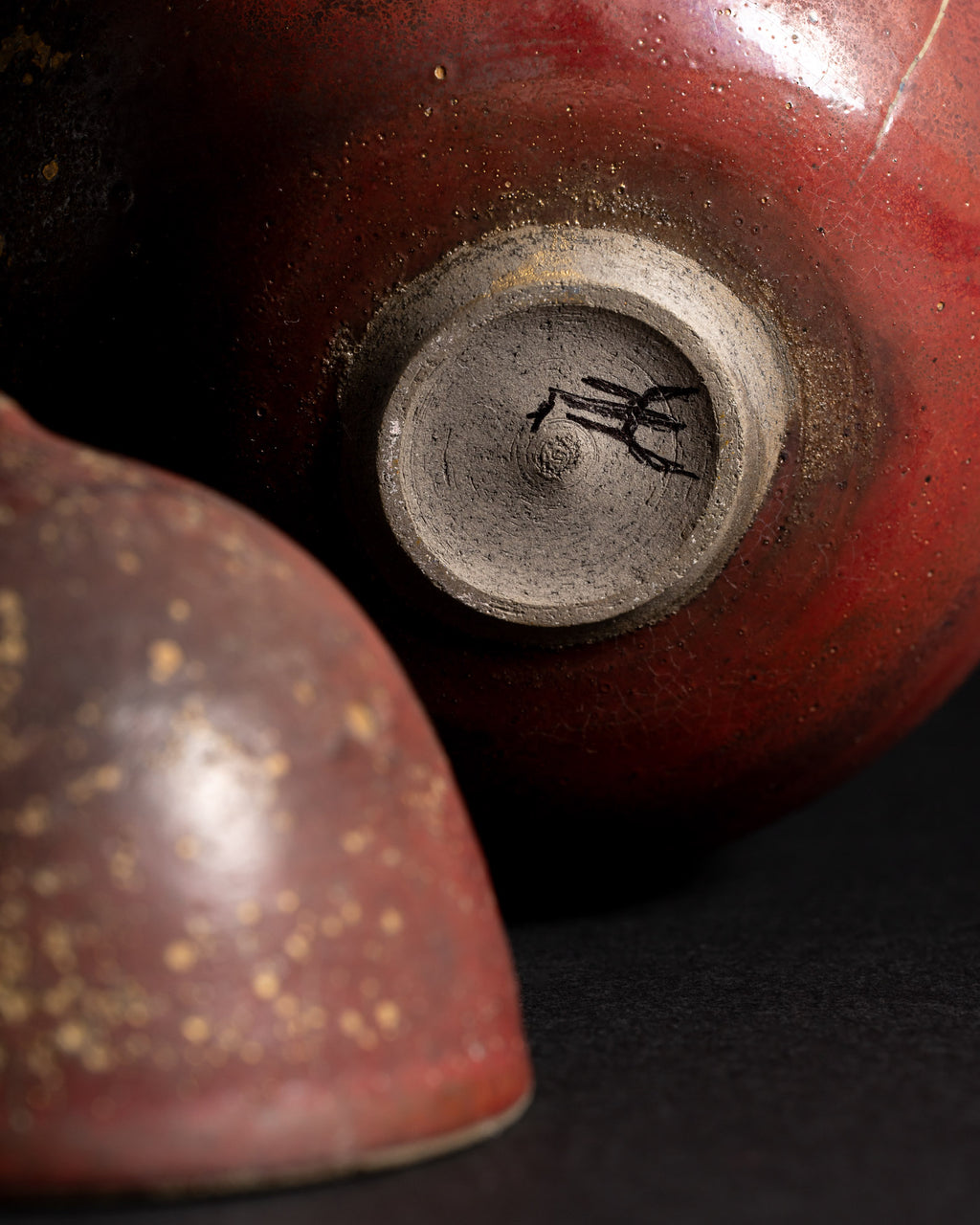 Iron-Red Vase & Lidded Box Set – Mario Enke Studio Pottery, 2010