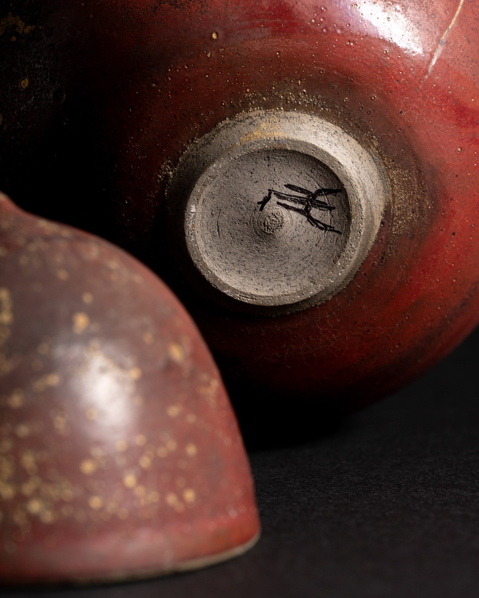 Iron-Red Vase & Lidded Box Set – Mario Enke Studio Pottery, 2010
